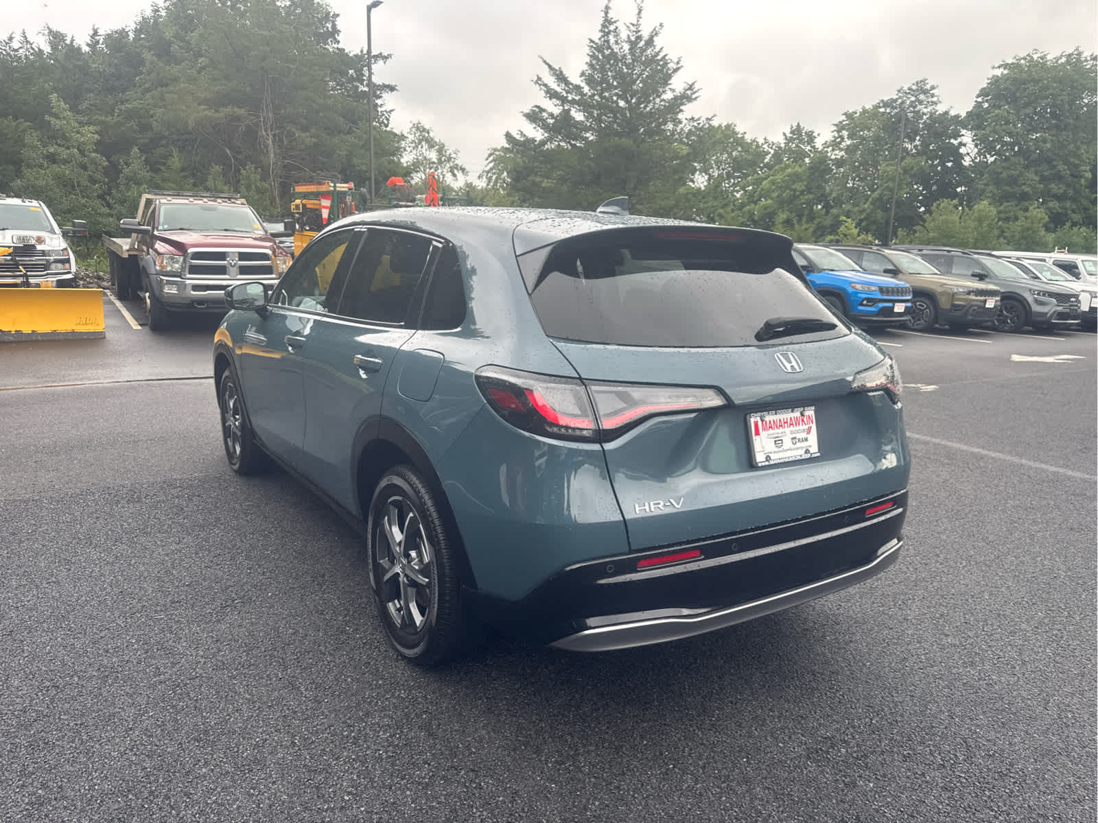 View vehicle photo 7