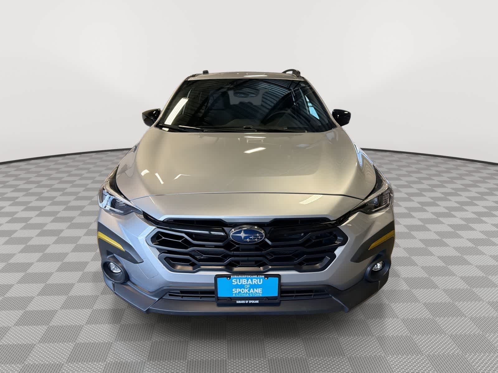 View vehicle photo 4