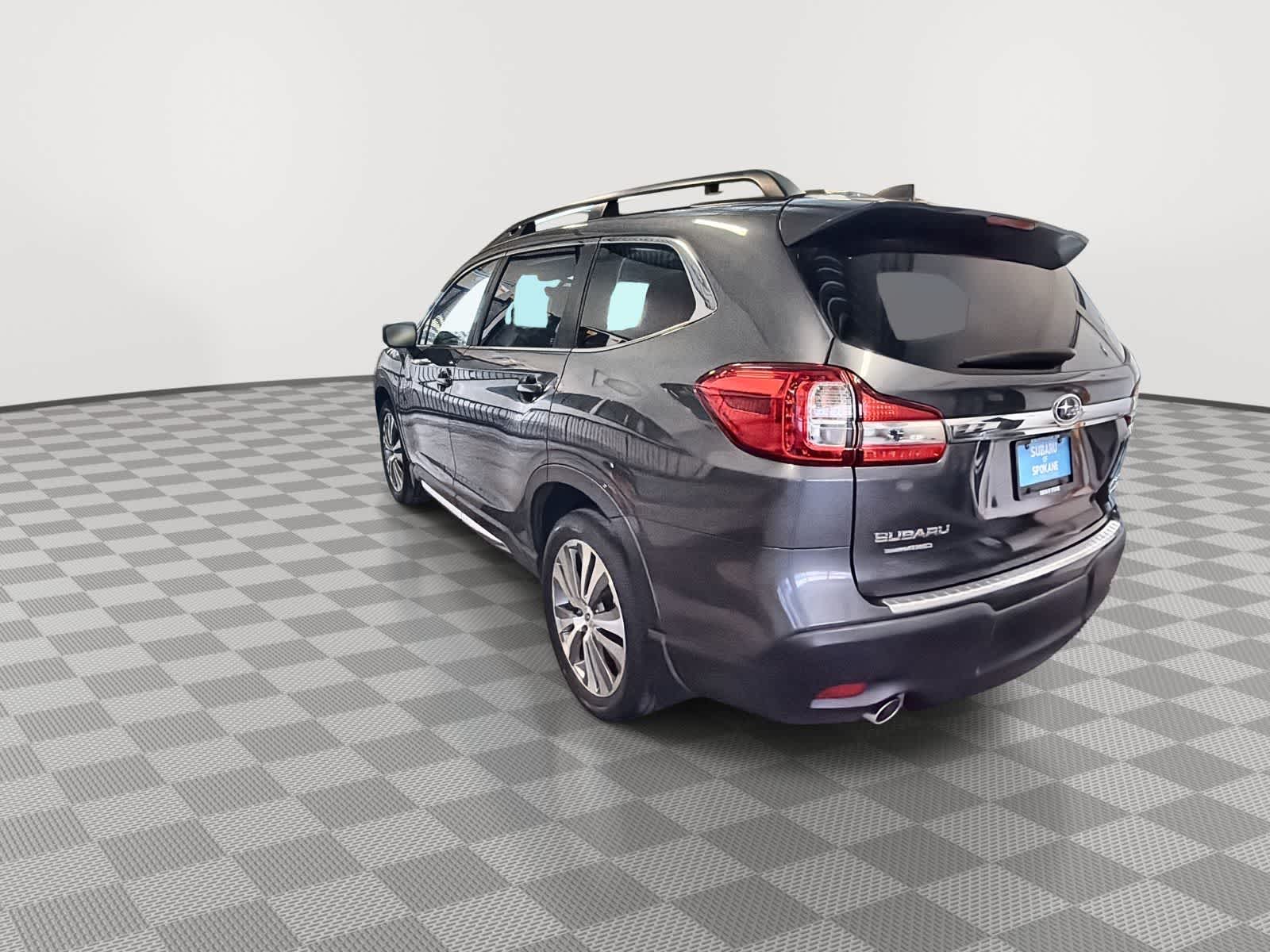 View vehicle photo 6