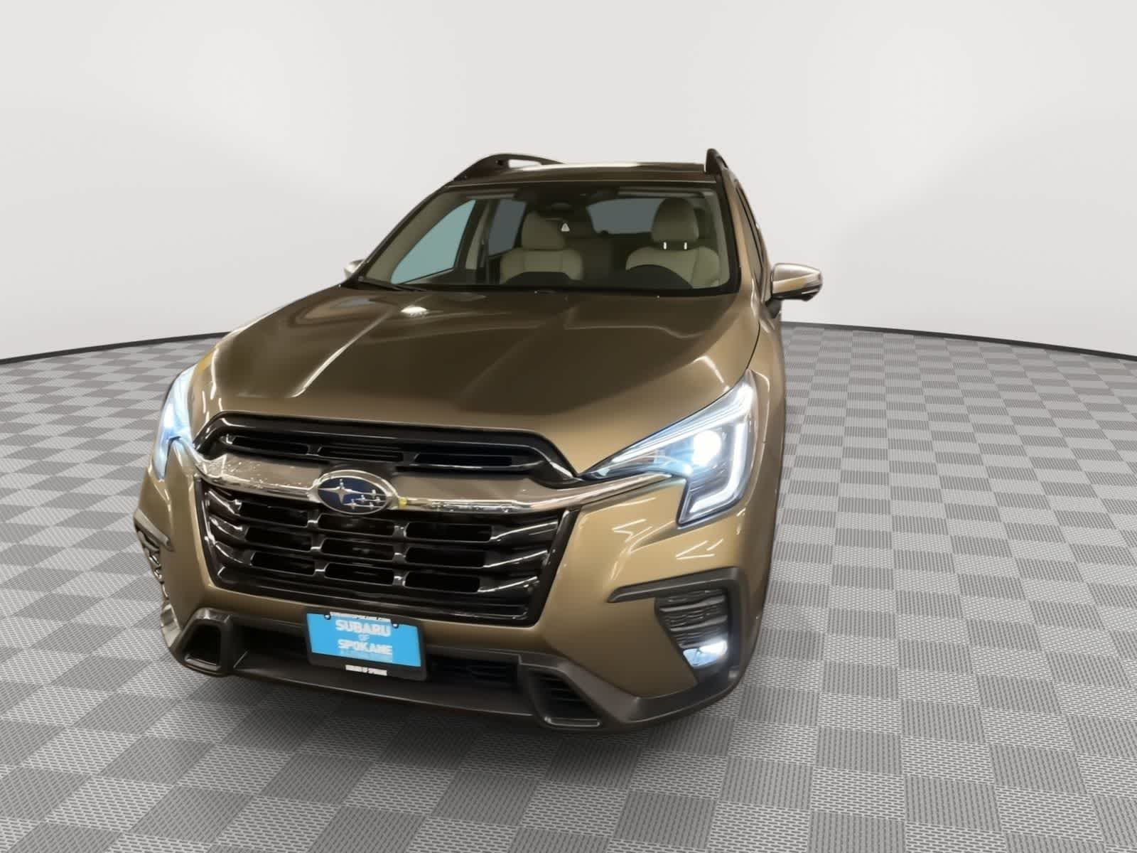 View vehicle photo 5