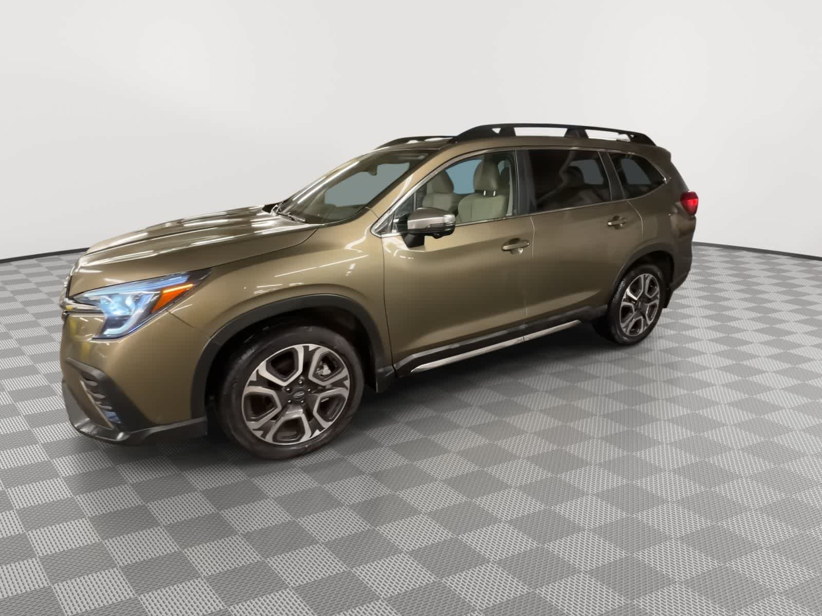 View vehicle photo 6