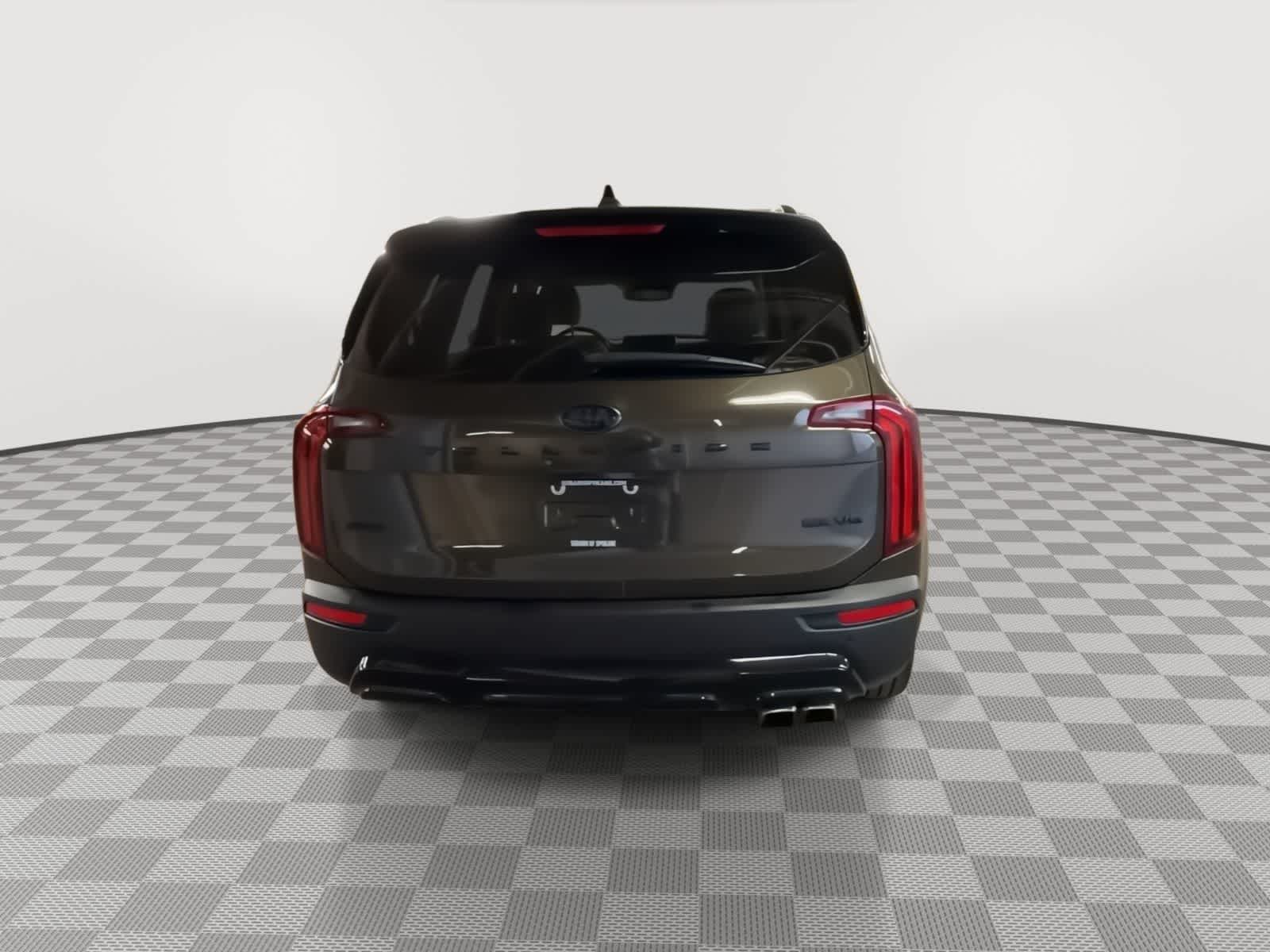 View vehicle photo 7