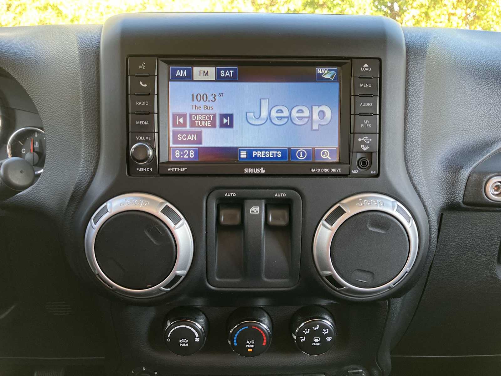 2012 Jeep Wrangler Rubicon 22