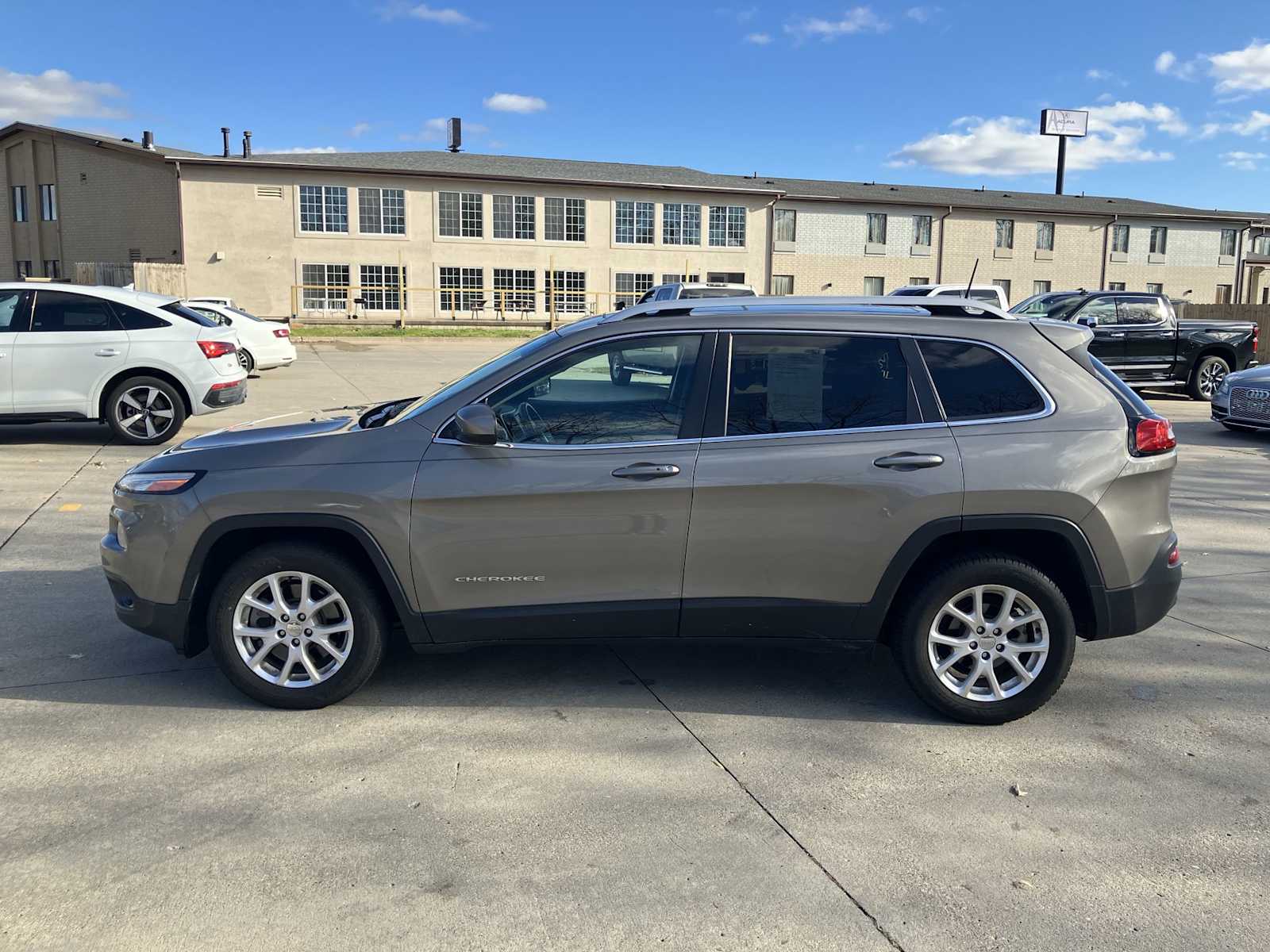 2016 Jeep Cherokee Latitude 10