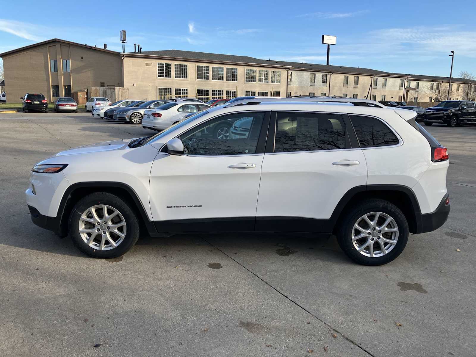 2018 Jeep Cherokee Latitude Plus 10