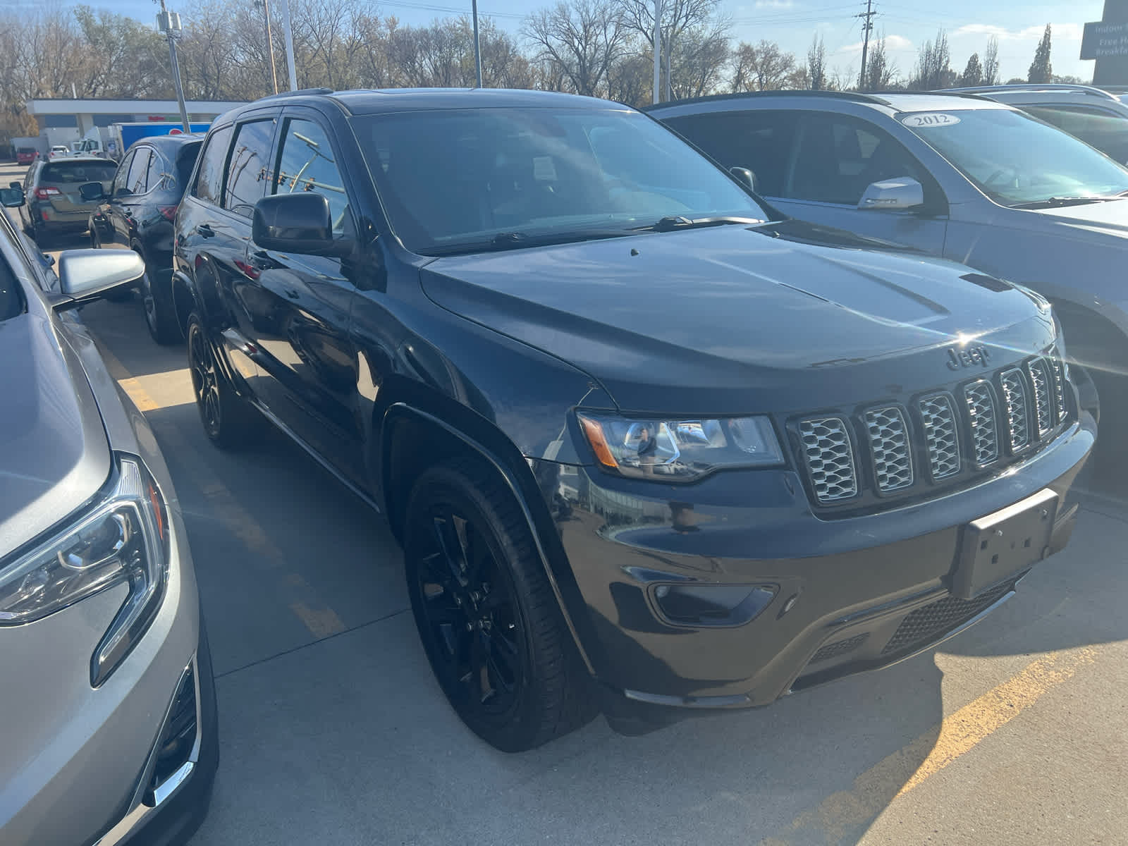 2018 Jeep Grand Cherokee Altitude 3