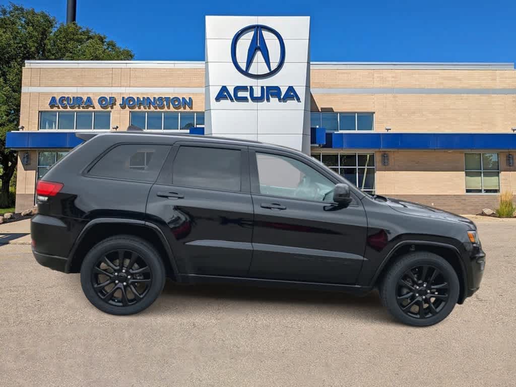 2018 Jeep Grand Cherokee Altitude 9