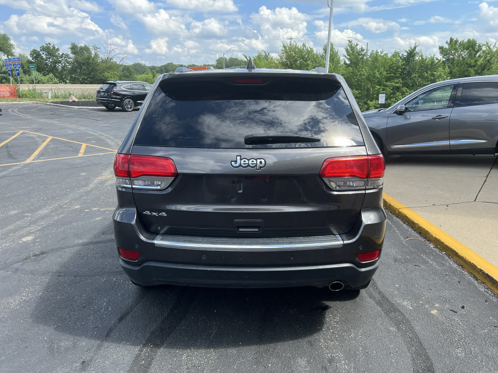 2019 Jeep Grand Cherokee Limited 10