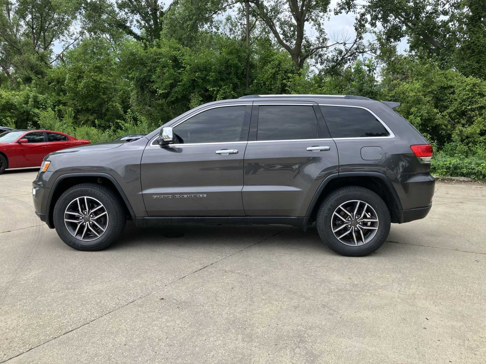 2019 Jeep Grand Cherokee Limited 10