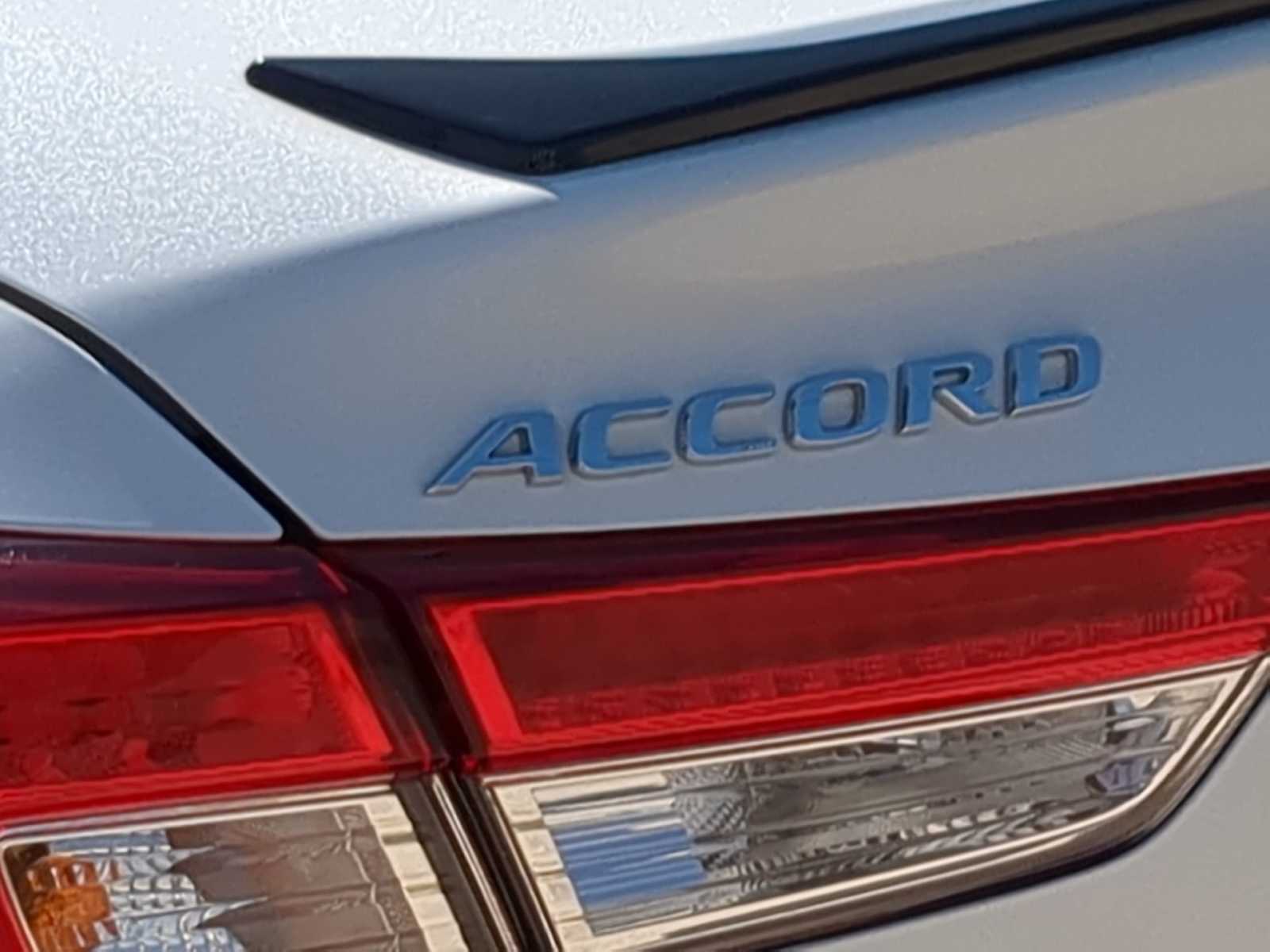2022 Honda Accord Hybrid Sport 13
