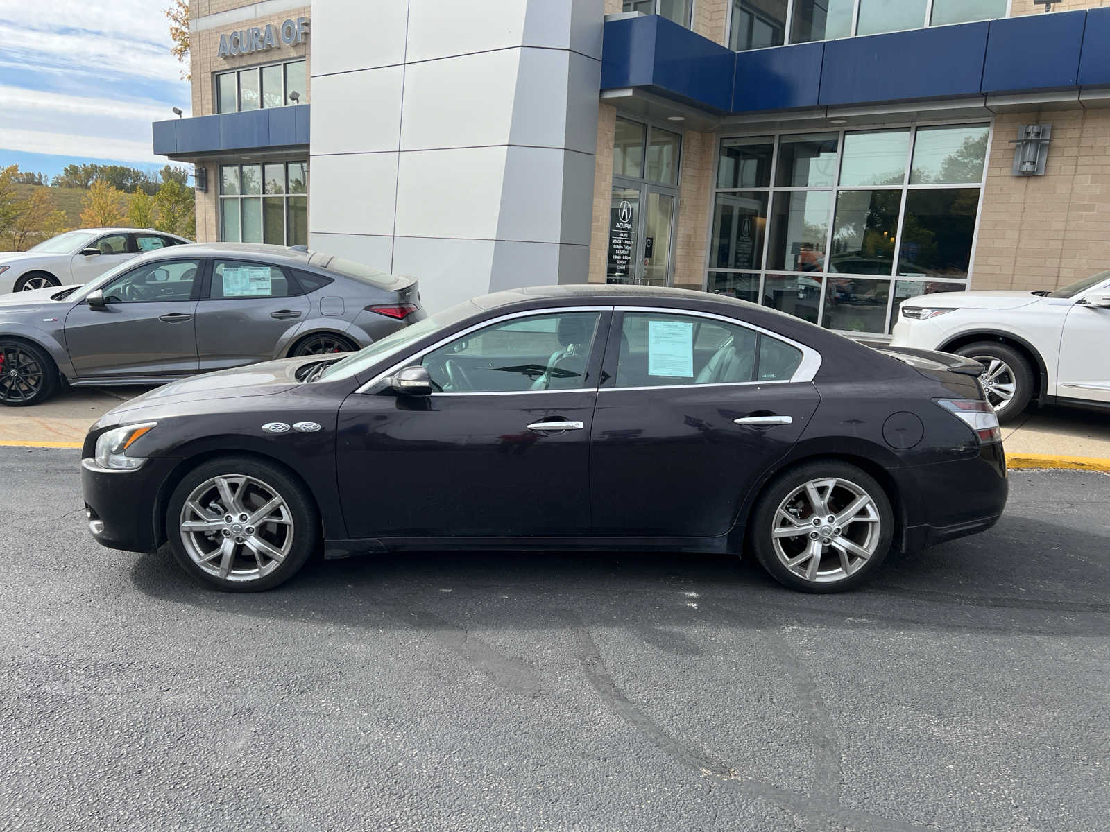 2012 Nissan Maxima 3.5 SV w/Sport Pkg 2