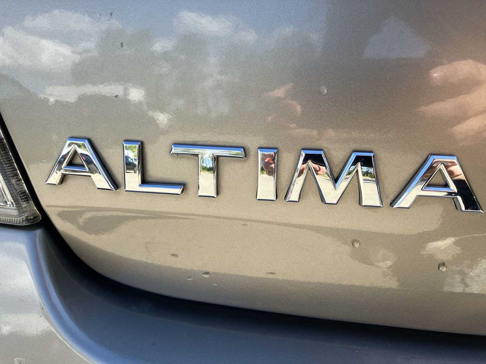 2002 Nissan Altima SL 12