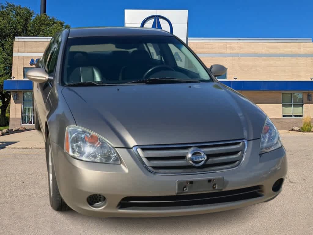 2002 Nissan Altima SL 3