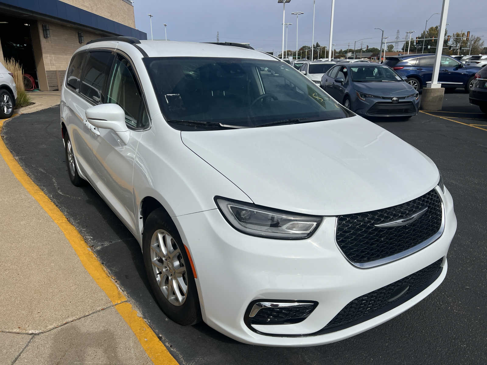 2022 Chrysler Pacifica Touring L 6