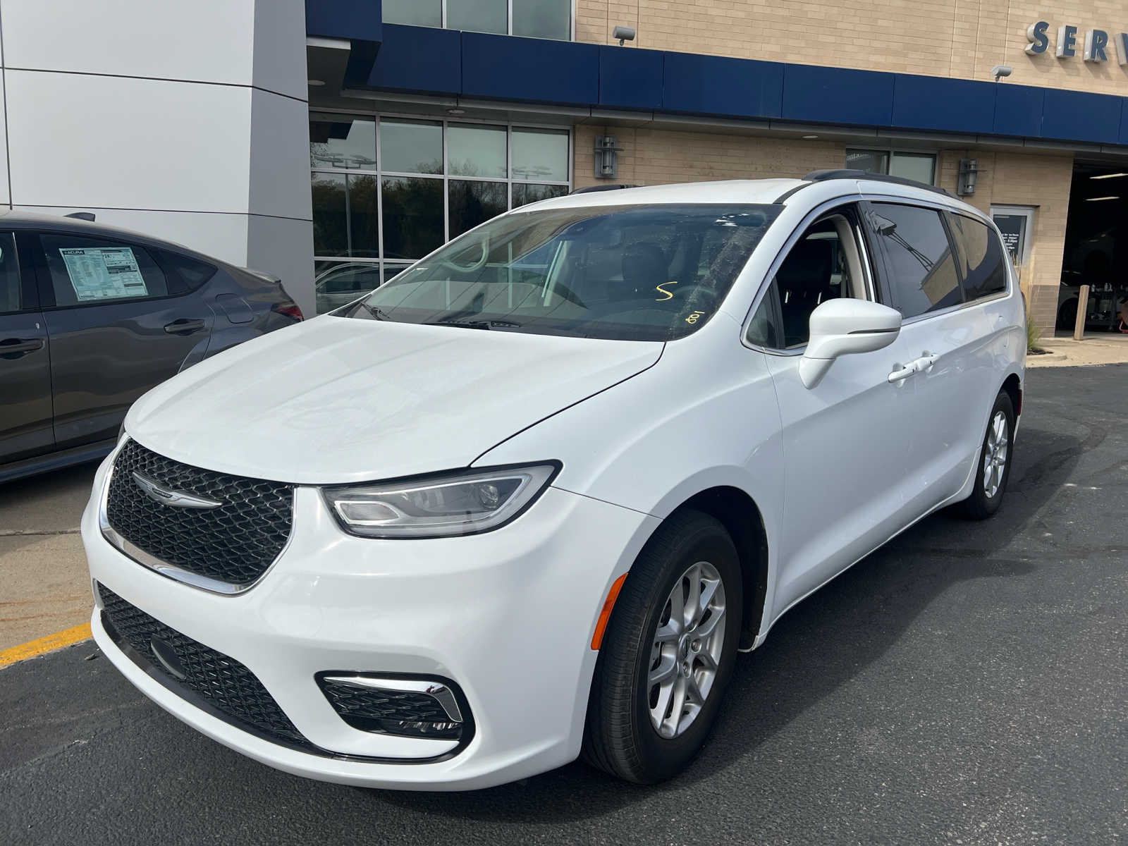 2022 Chrysler Pacifica Touring L 4