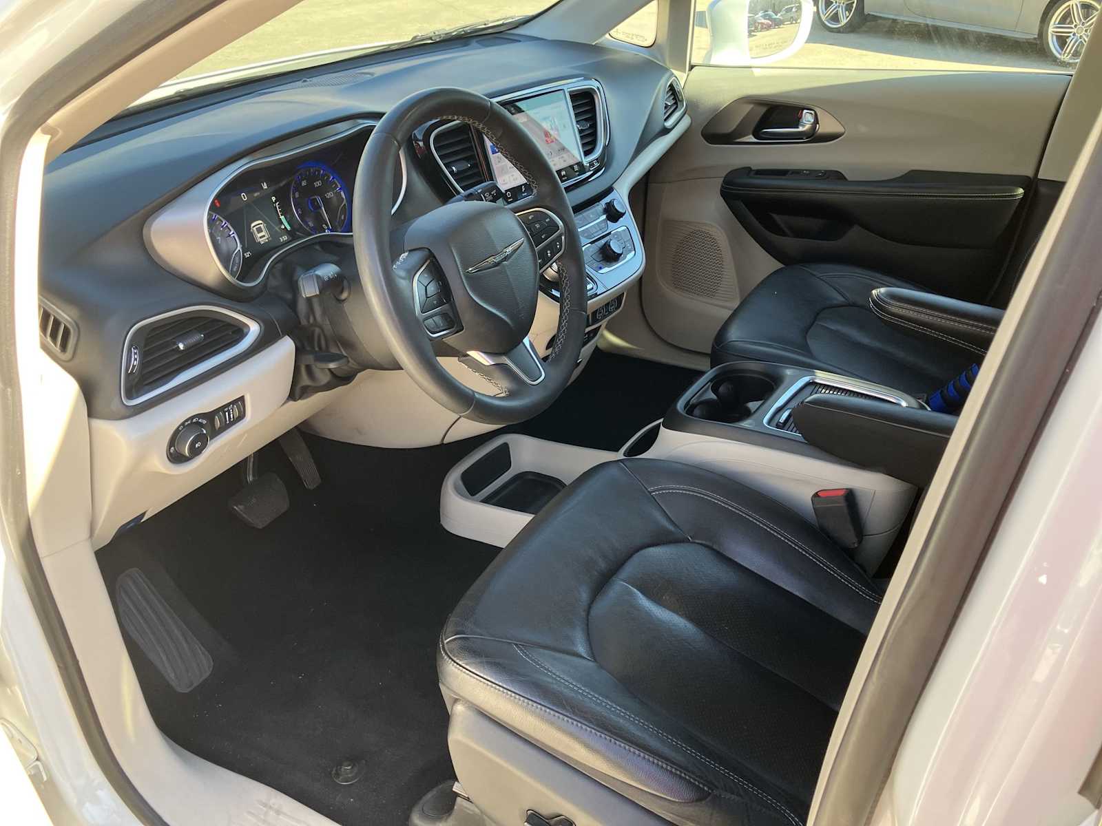 2022 Chrysler Pacifica Touring L 15