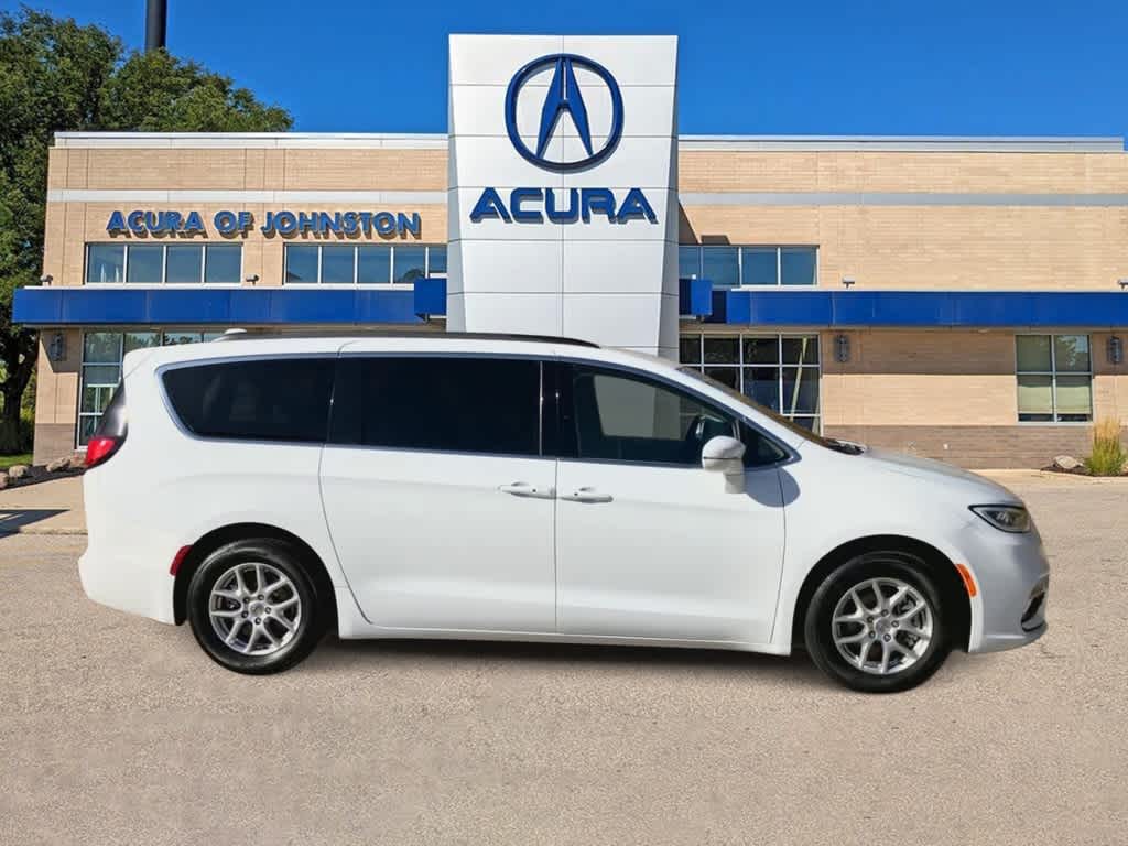 2022 Chrysler Pacifica Touring L 9