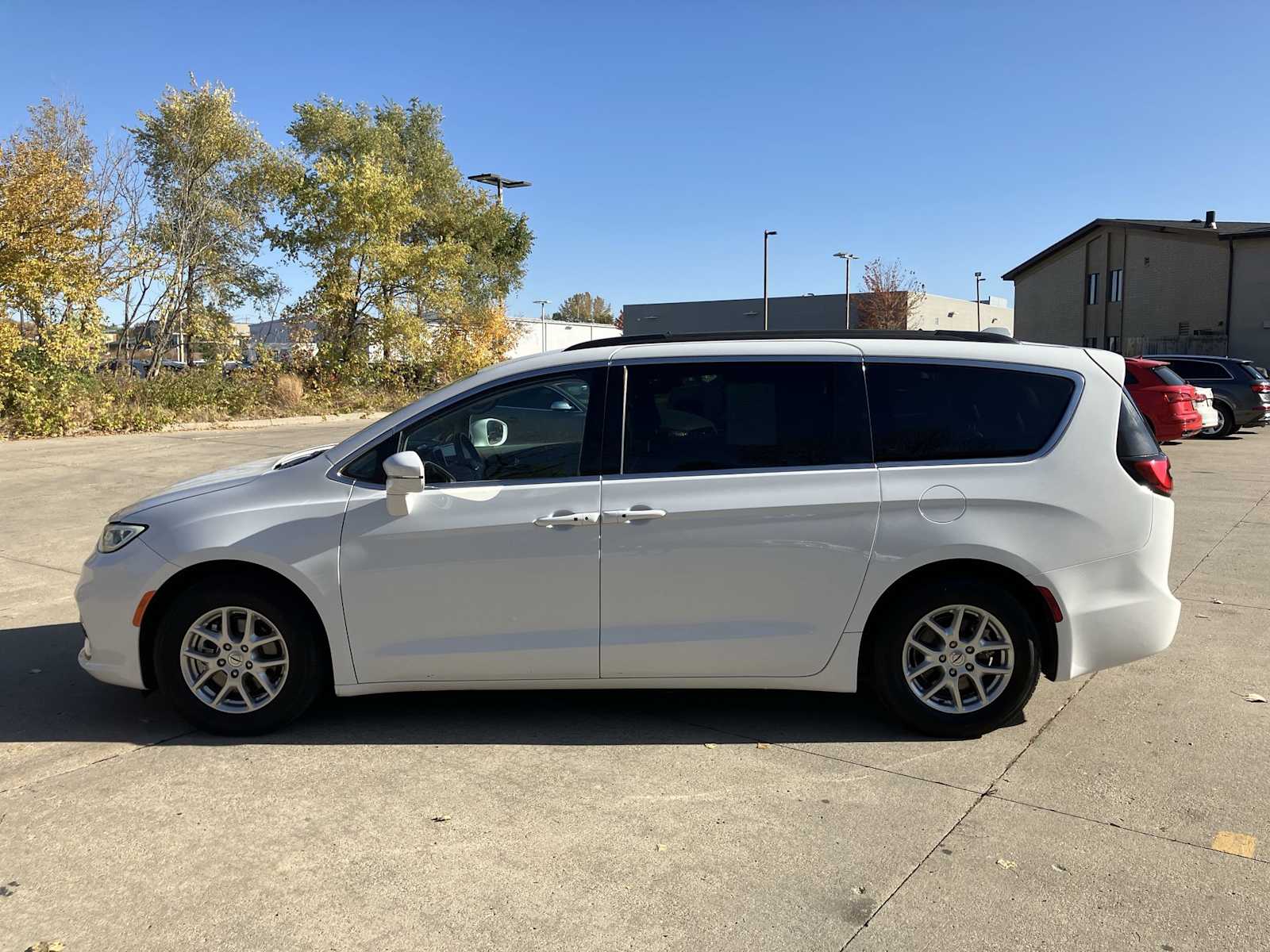 2022 Chrysler Pacifica Touring L 10