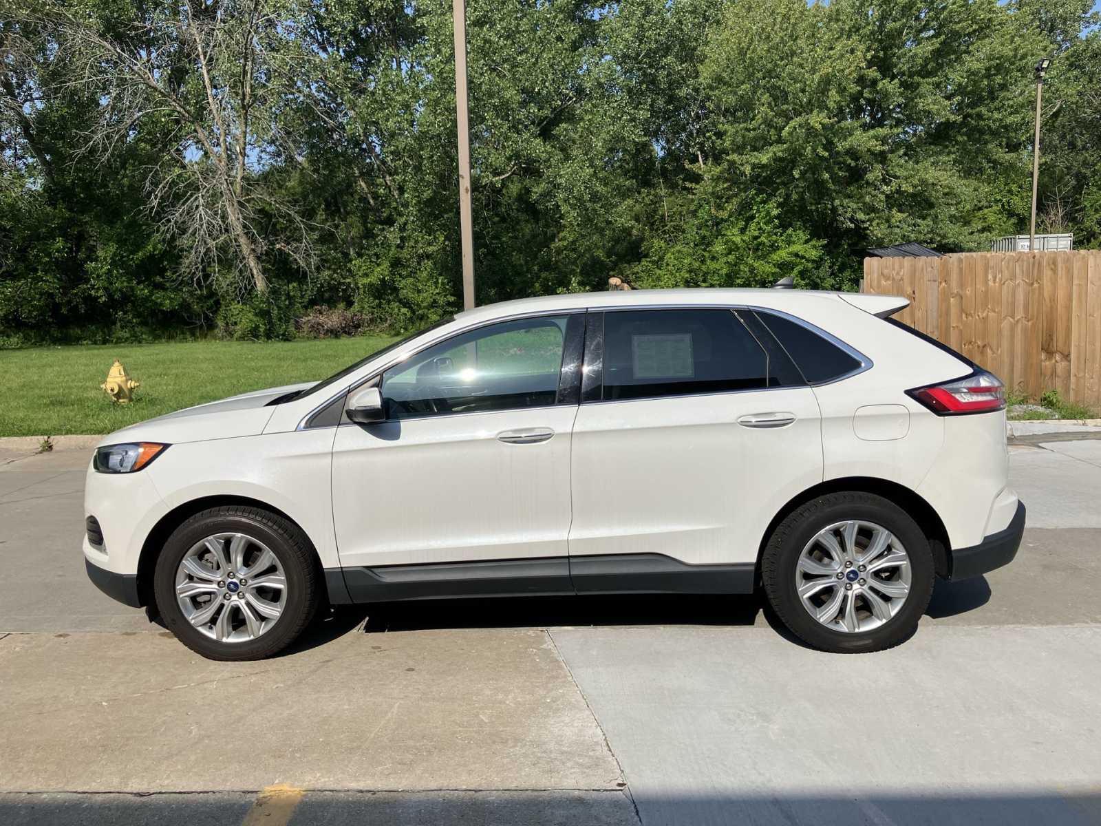 2021 Ford Edge Titanium 10