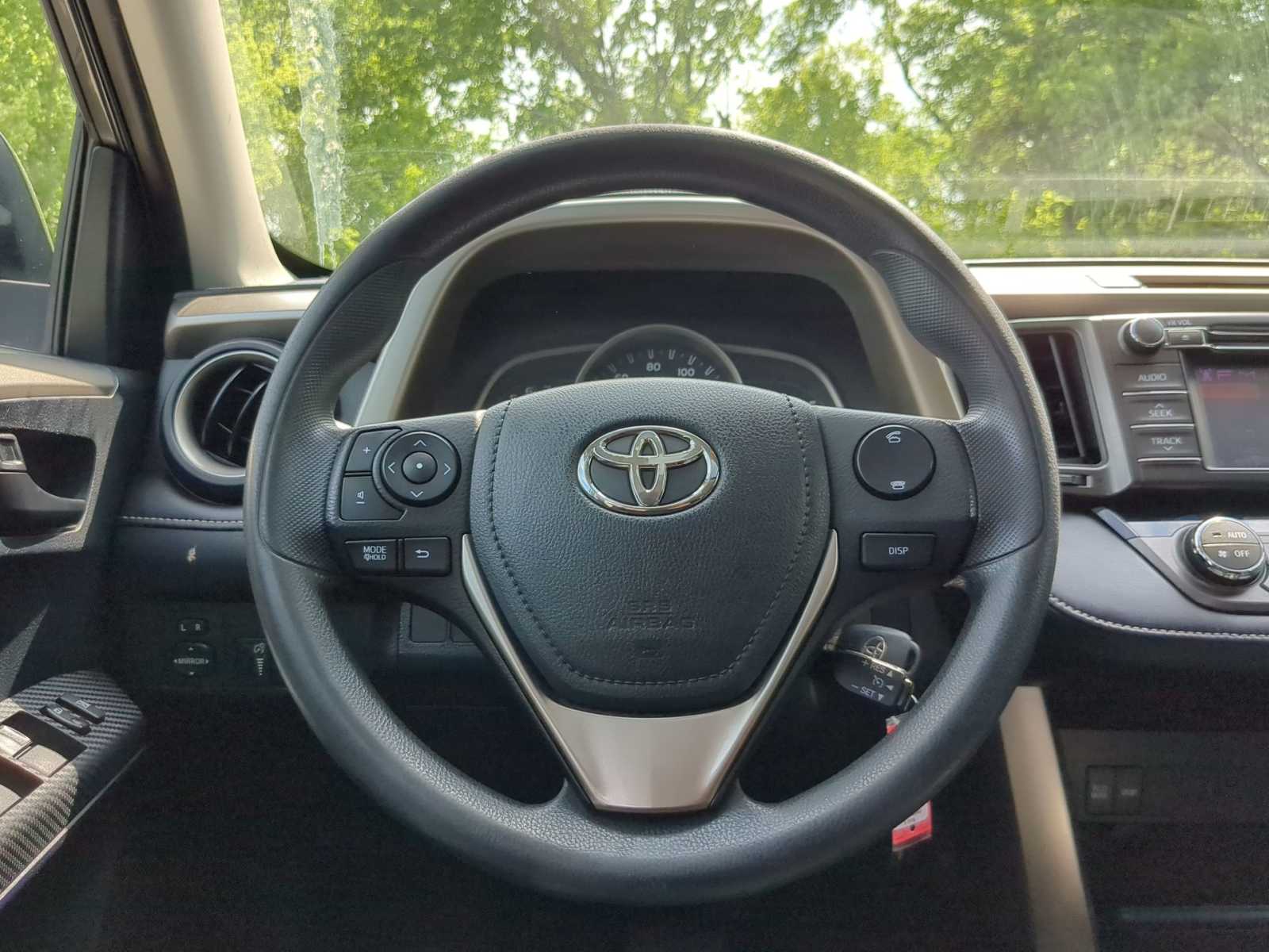 2013 Toyota RAV4 XLE 25