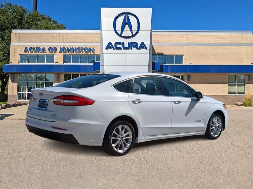 2019 Ford Fusion Hybrid SE 8