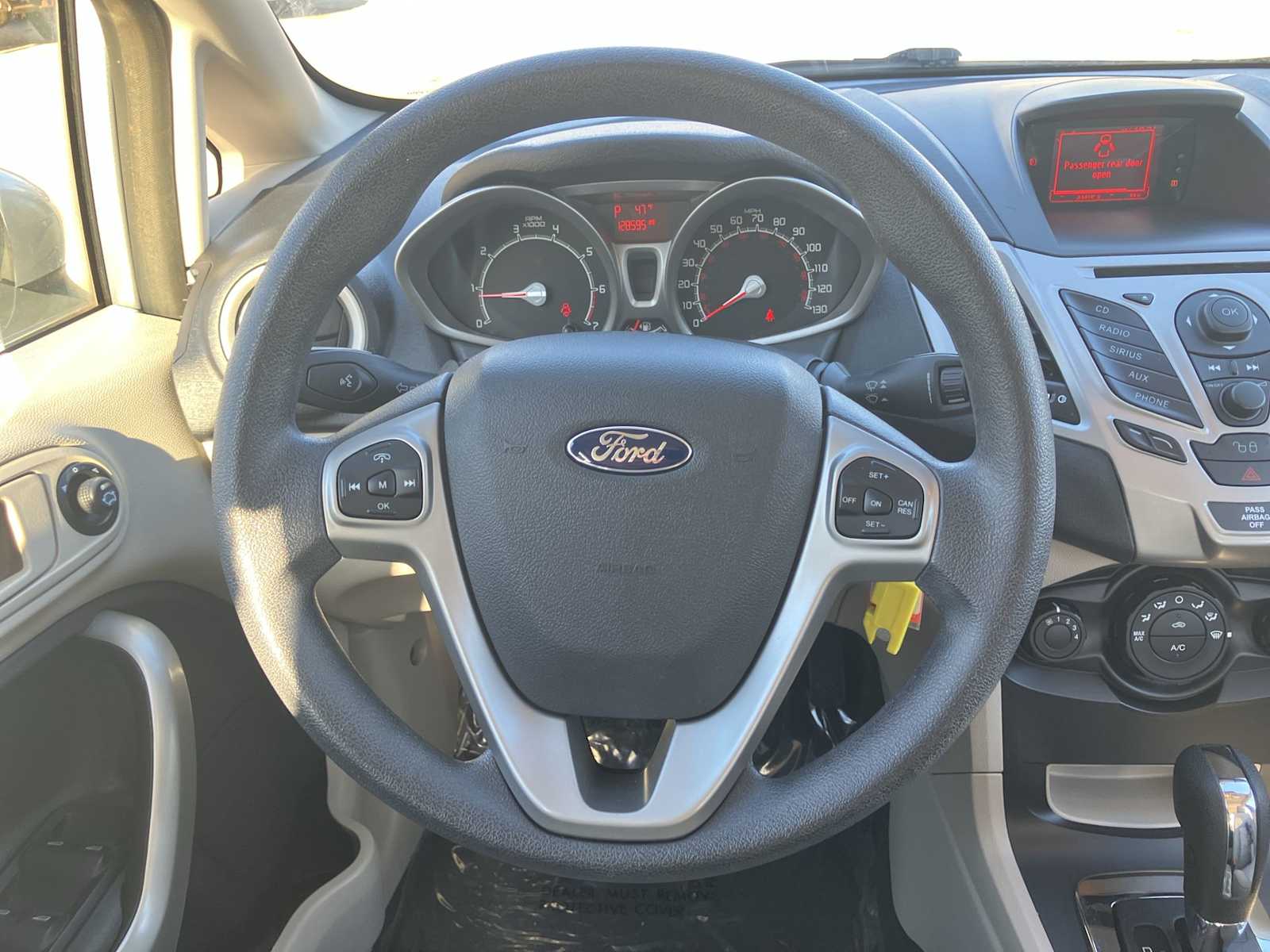 2011 Ford Fiesta SE 20