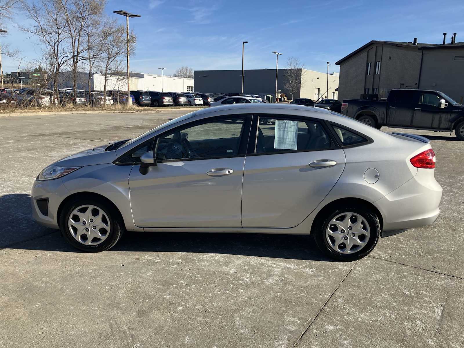 2011 Ford Fiesta SE 10