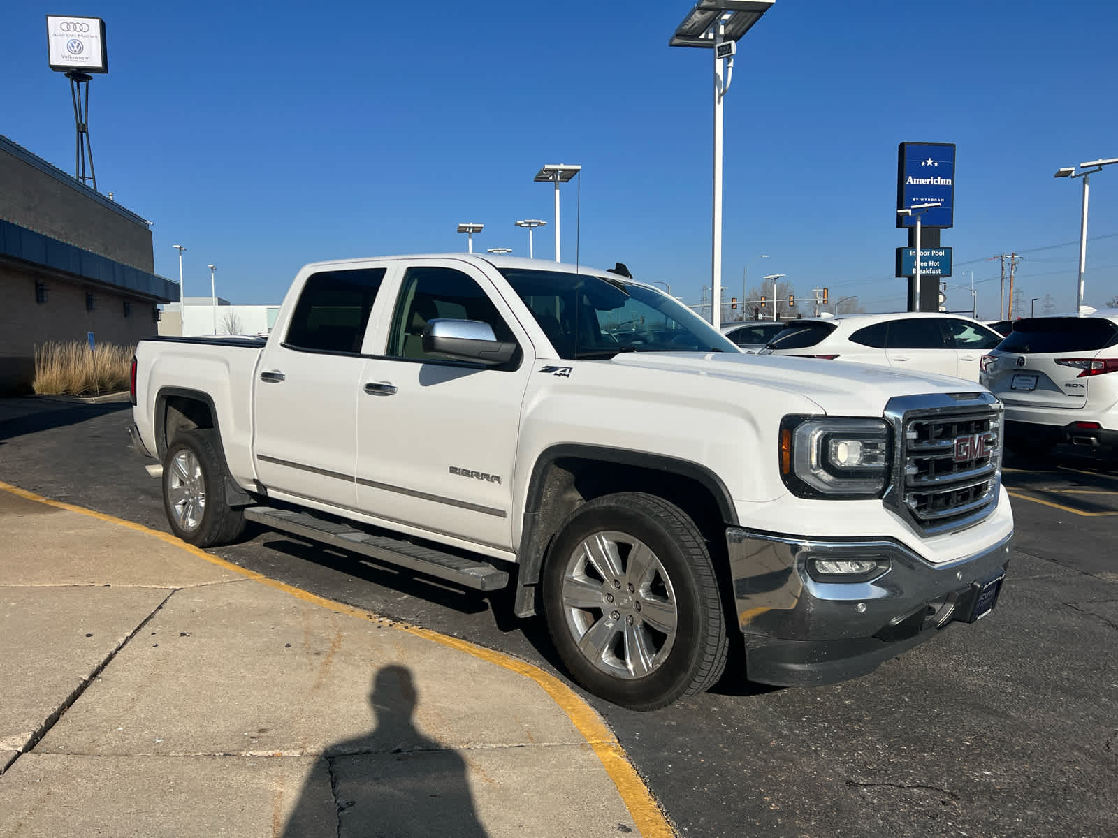 2018 GMC Sierra 1500 SLT 4WD Crew Cab 143.5 5