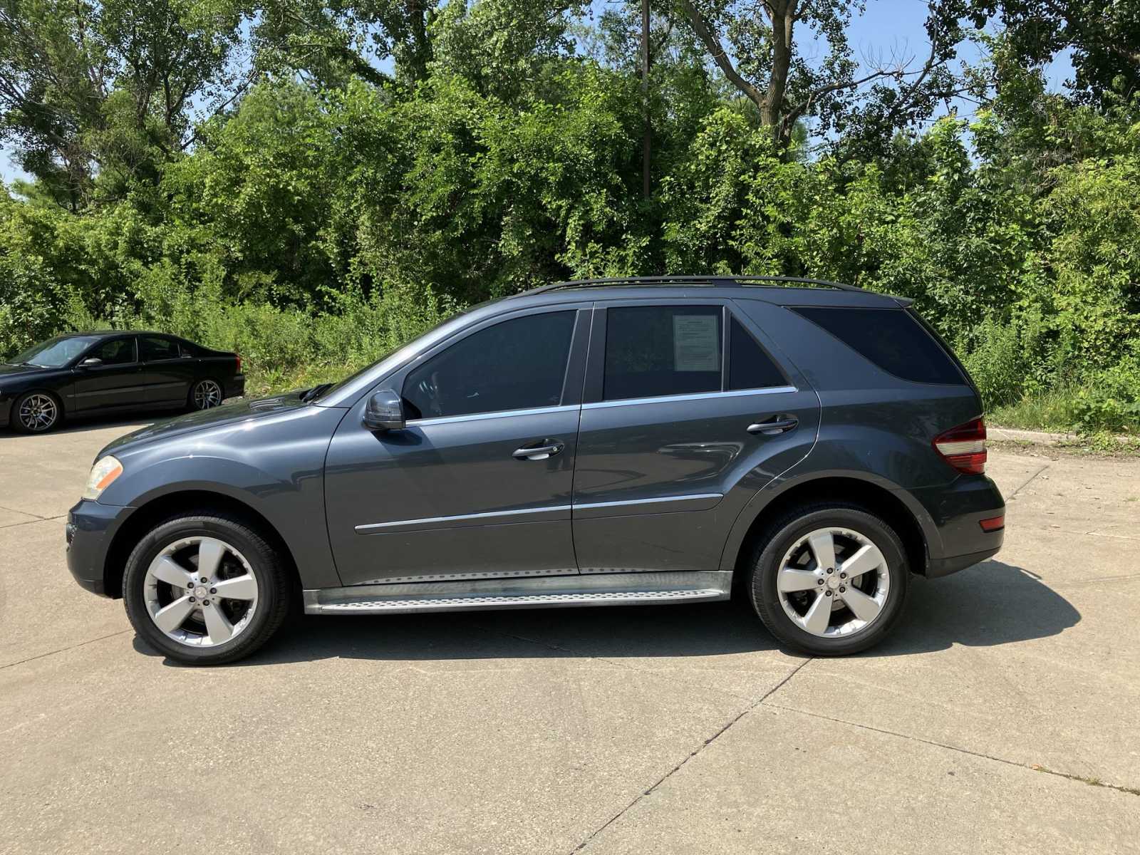 2011 Mercedes-Benz M-Class ML 350 10