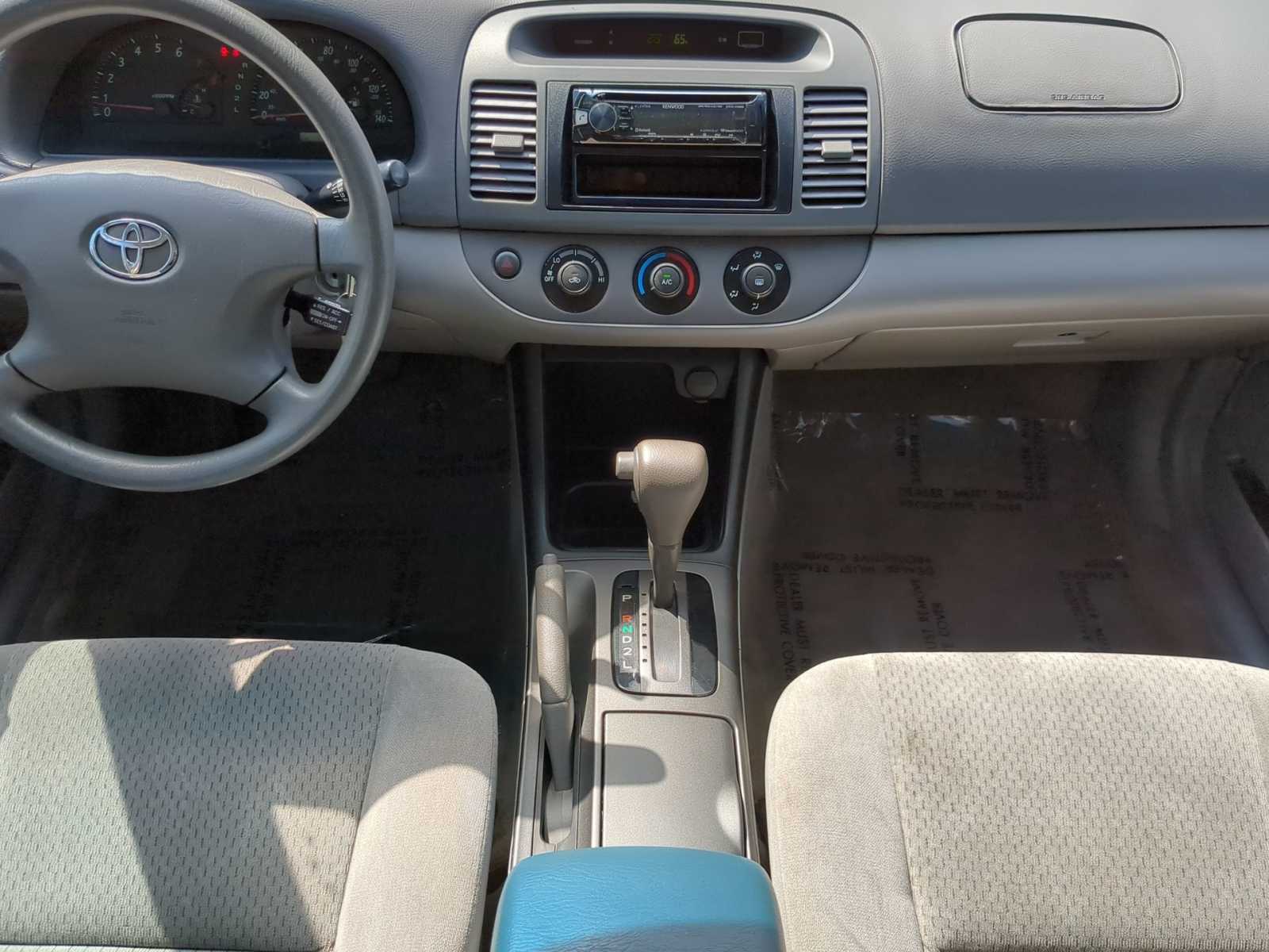 2004 Toyota Camry LE 15