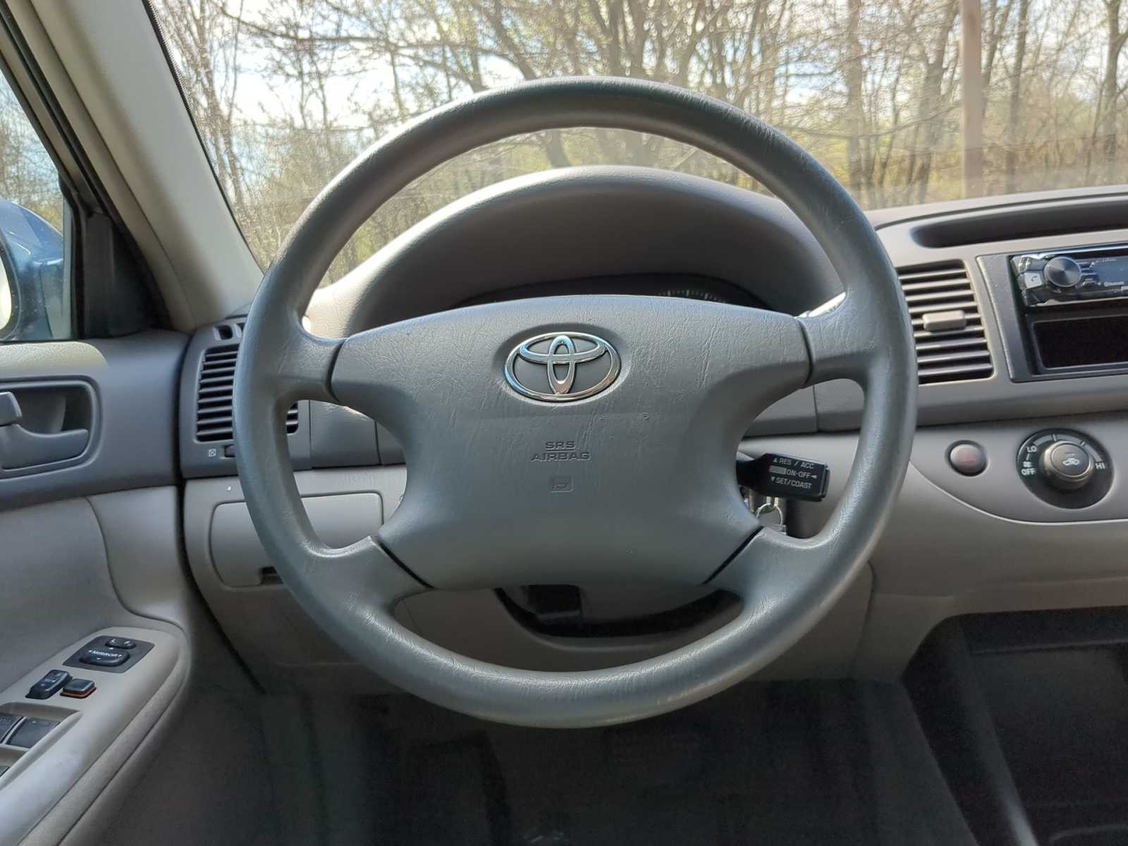 2004 Toyota Camry LE 22