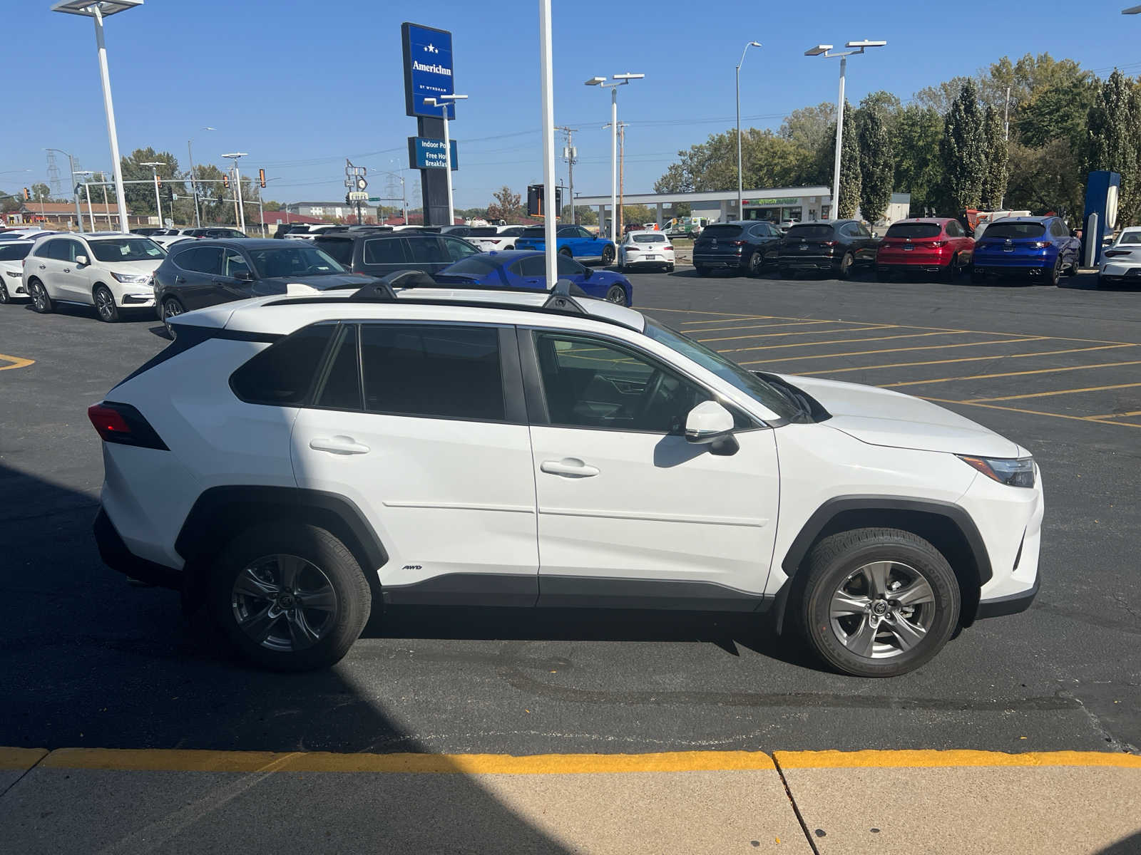 2024 Toyota RAV4 Hybrid XLE 8