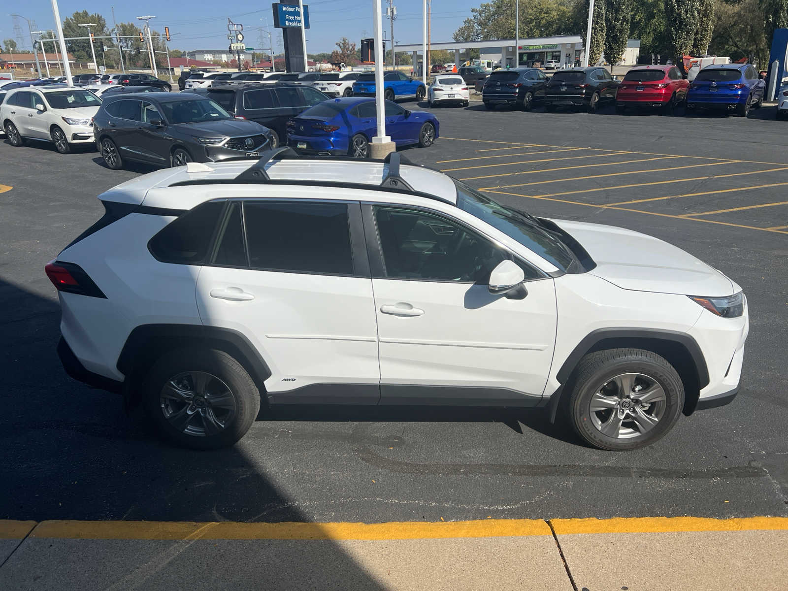 2024 Toyota RAV4 Hybrid XLE 9