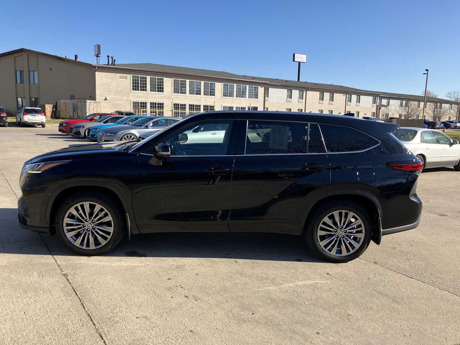 2021 Toyota Highlander Platinum 10