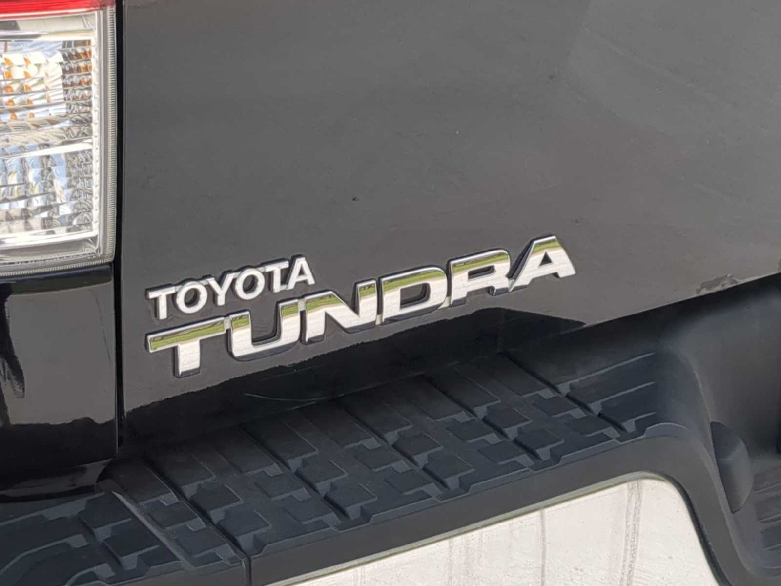 2011 Toyota Tundra Dbl 4.6L V8 6-Spd AT 13