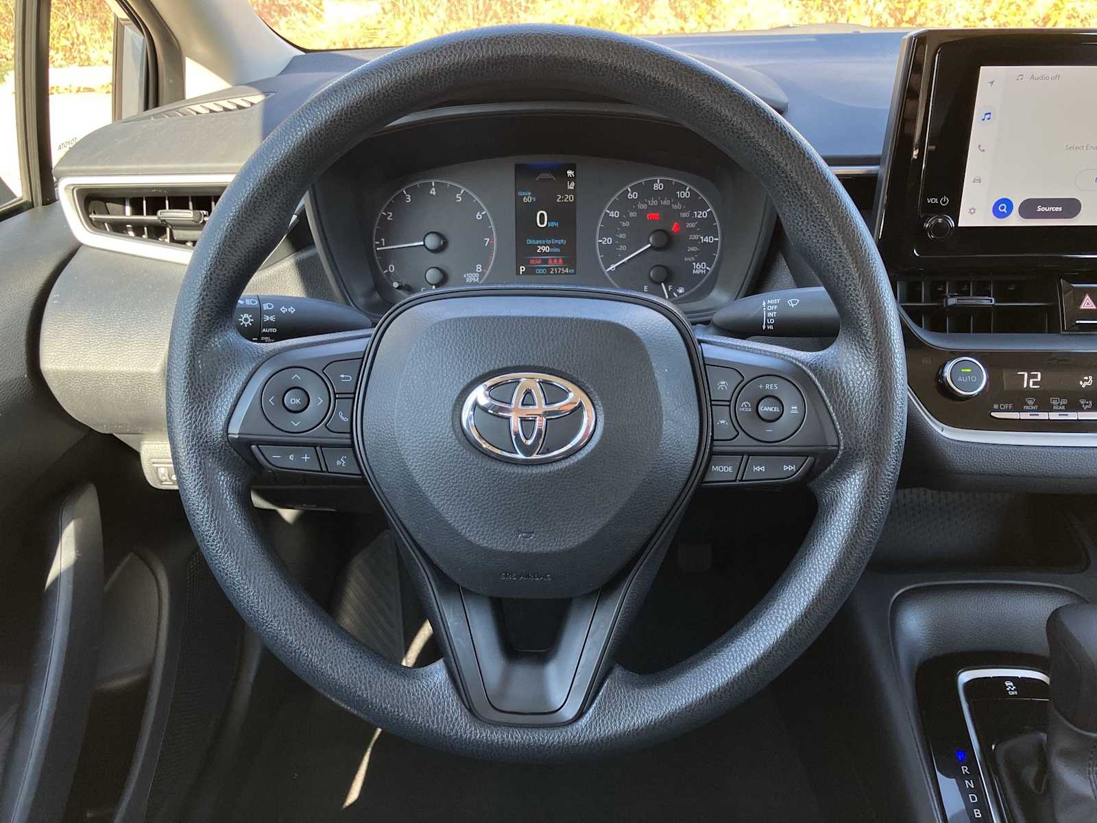 2023 Toyota Corolla LE 19