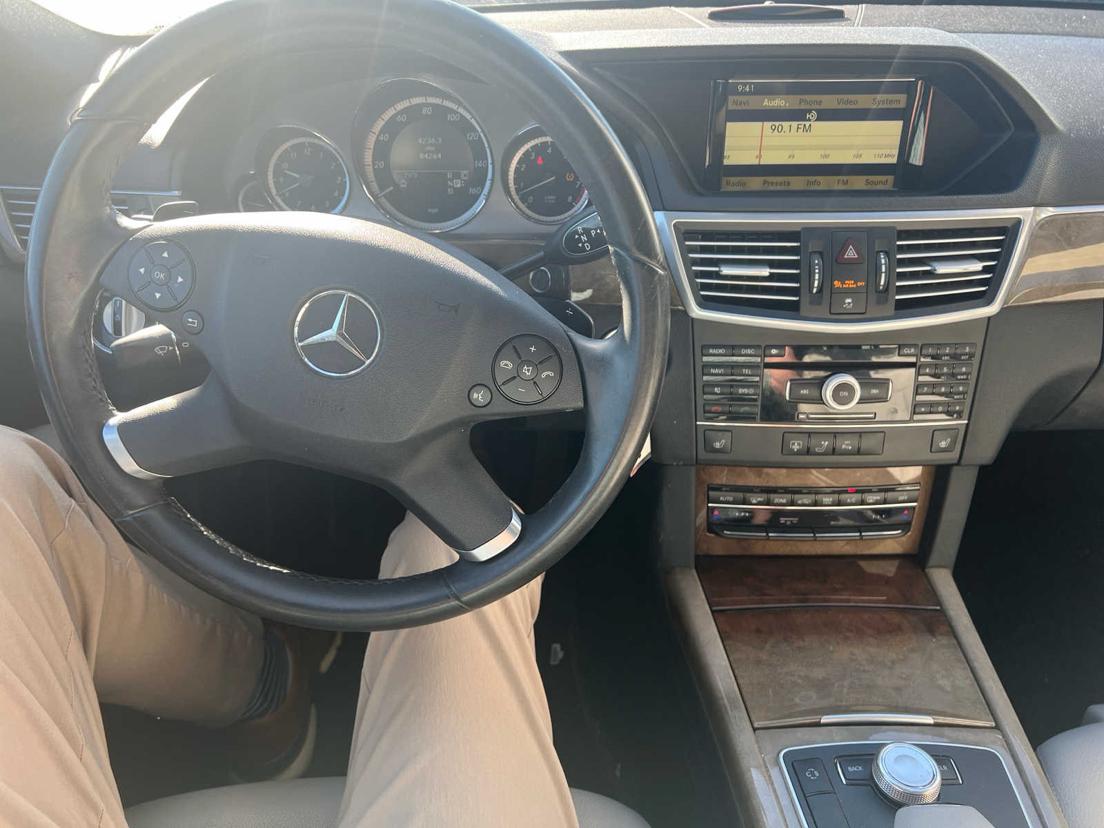 2010 Mercedes-Benz E-Class E 350 Luxury 24