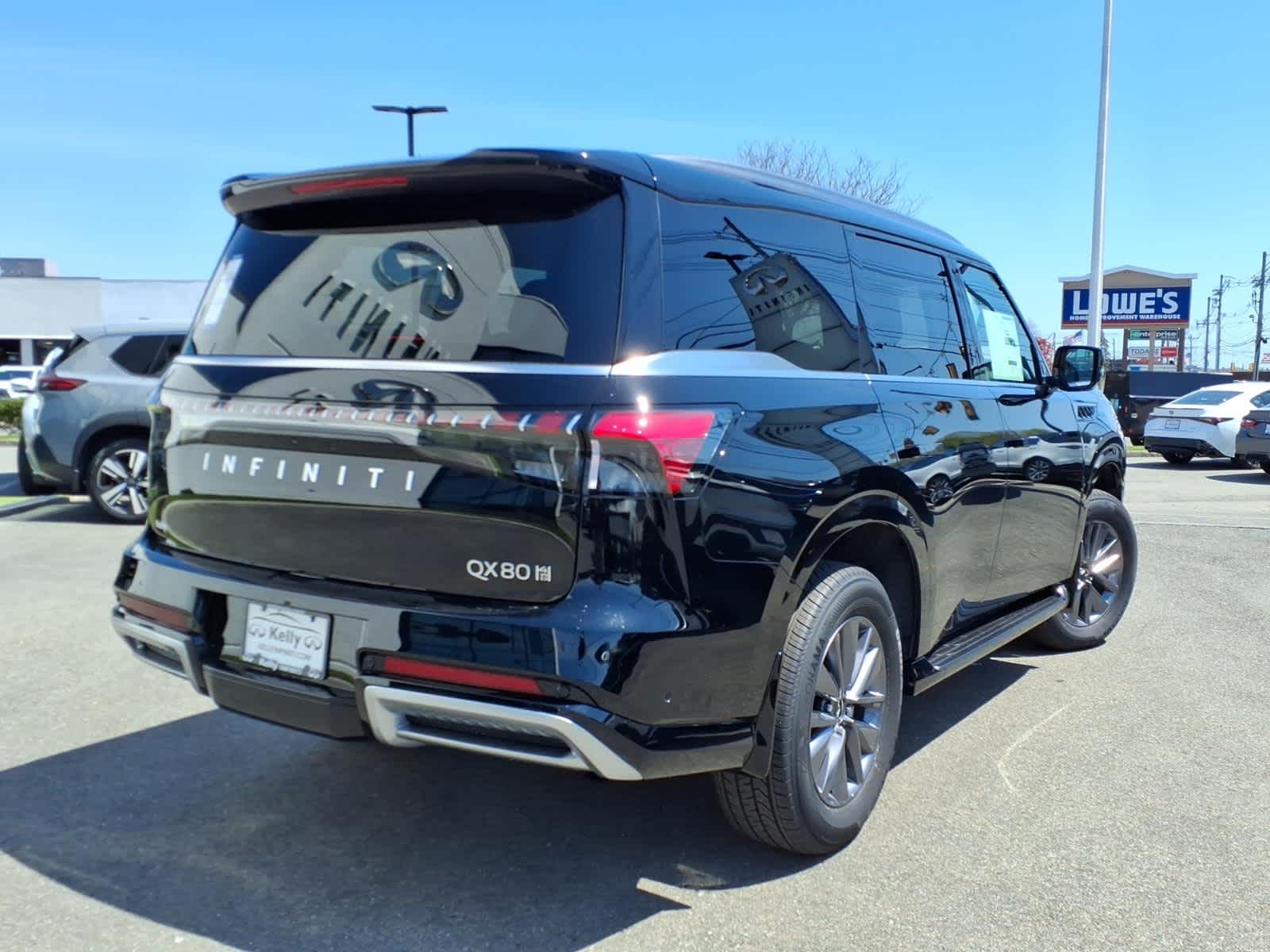 View vehicle photo 2