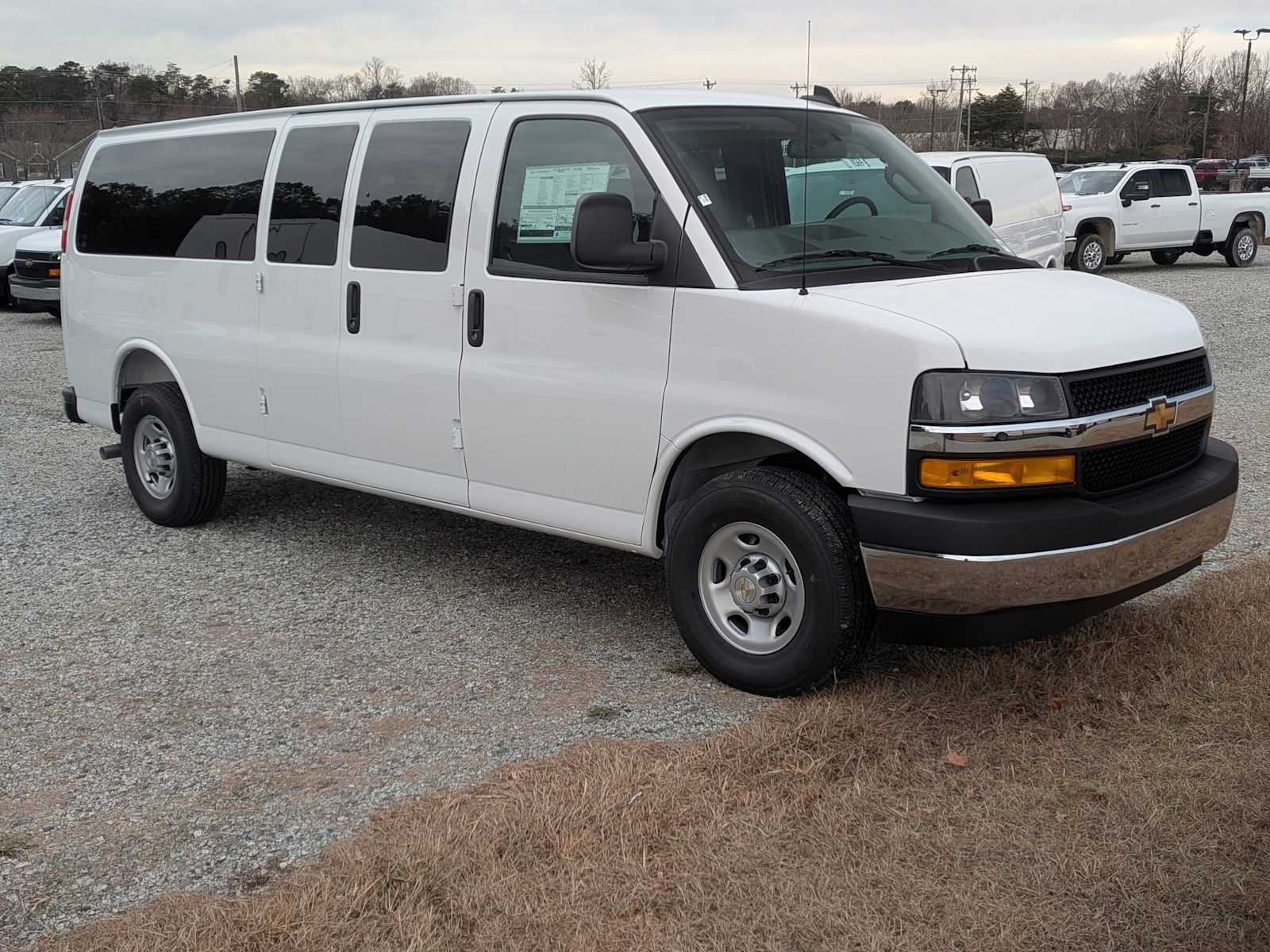 2025 Chevrolet Express 3500 LS Extended RWD