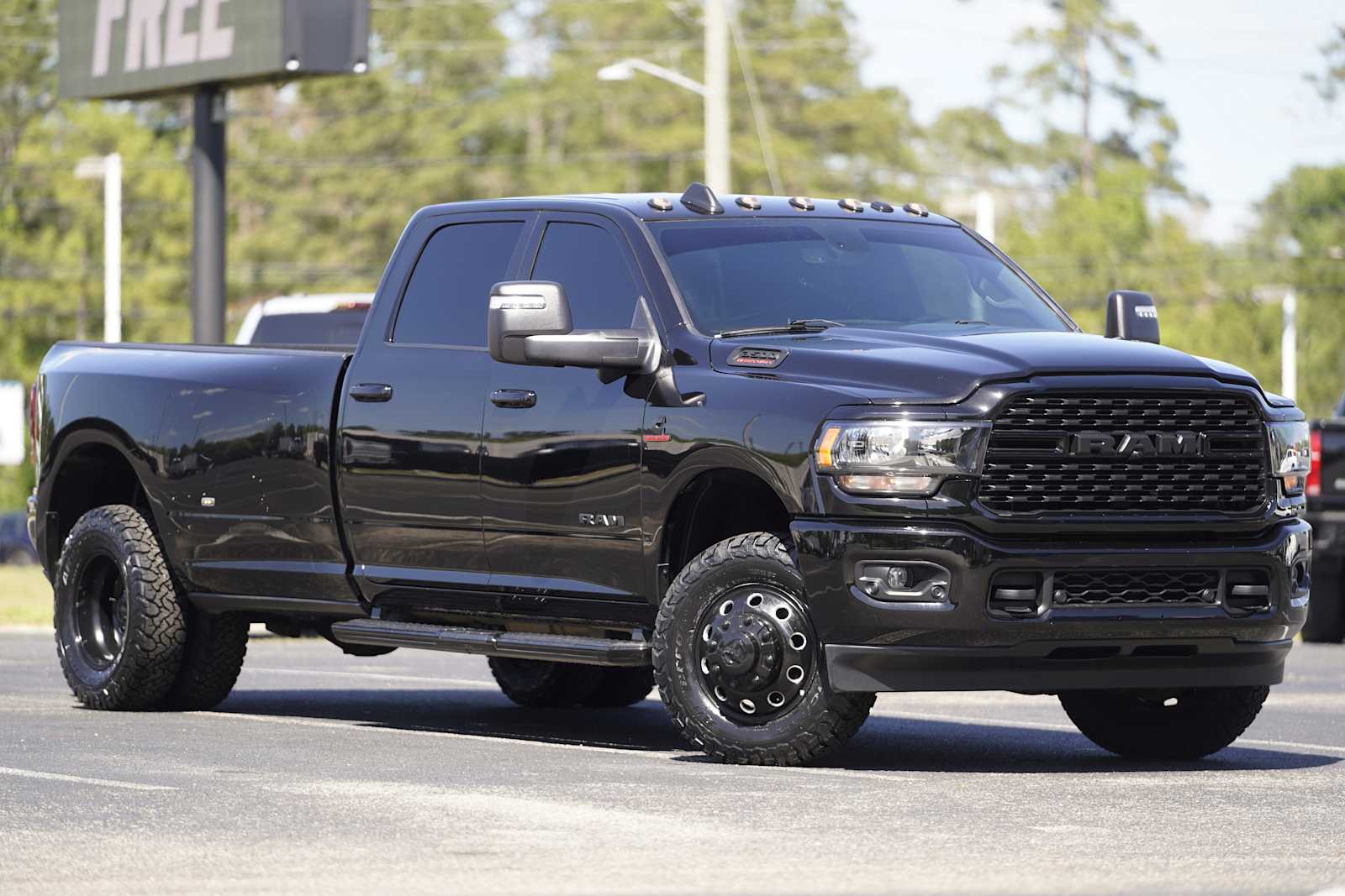 View vehicle photo 2
