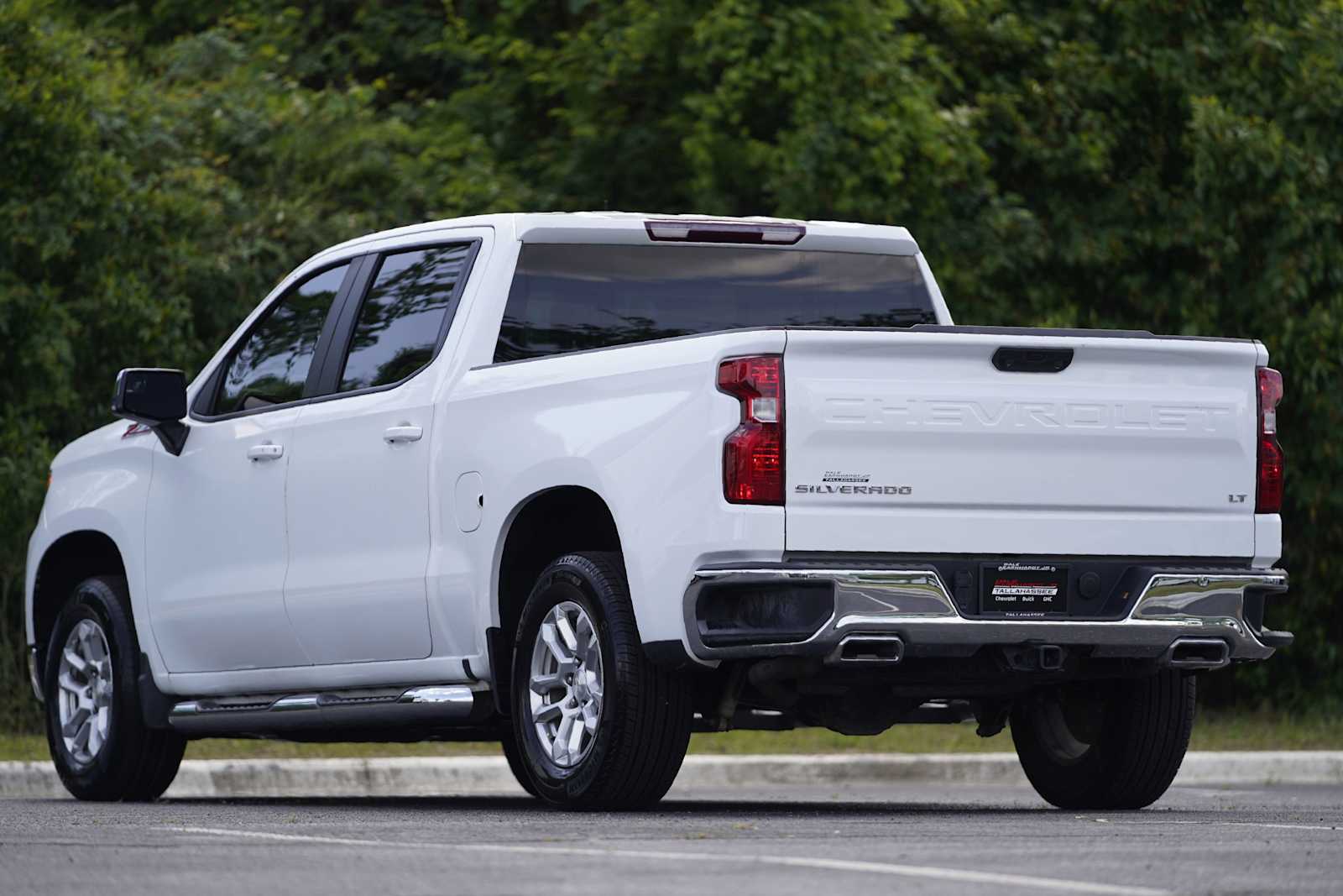 View vehicle photo 3