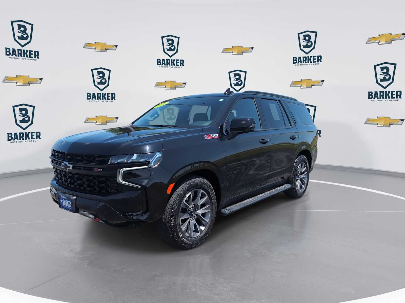 View vehicle photo 4