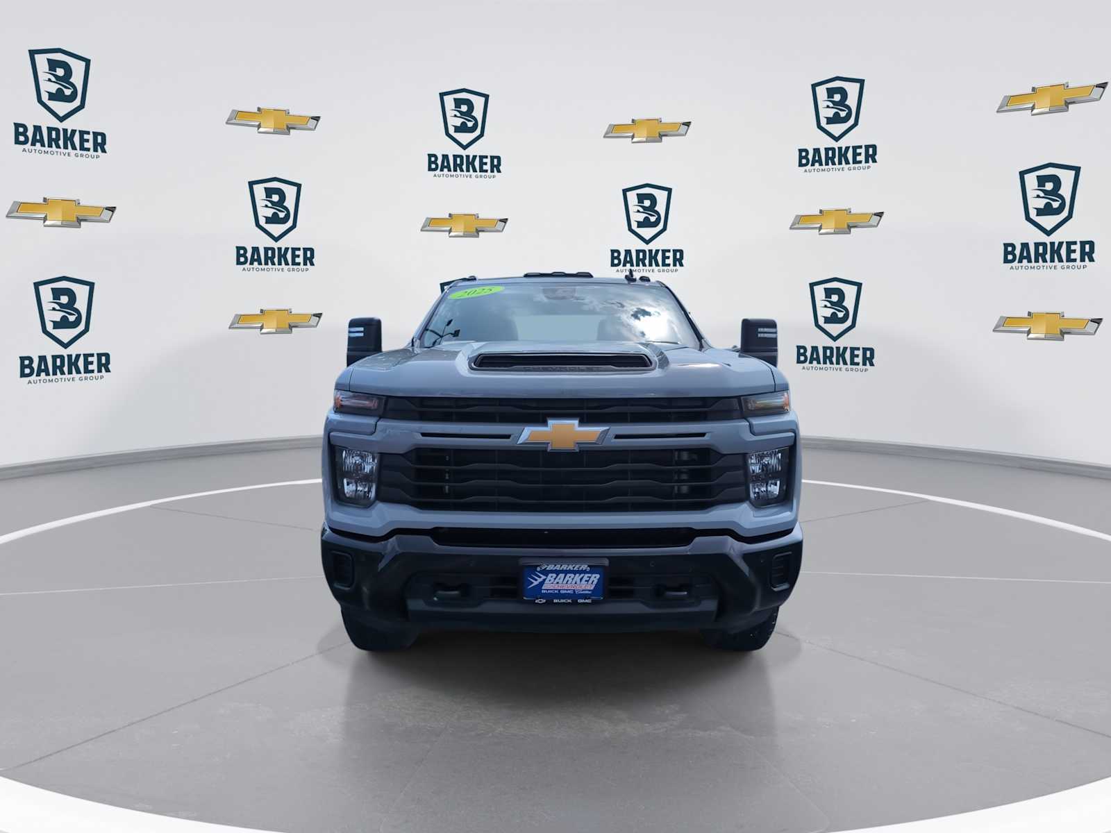 View vehicle photo 3