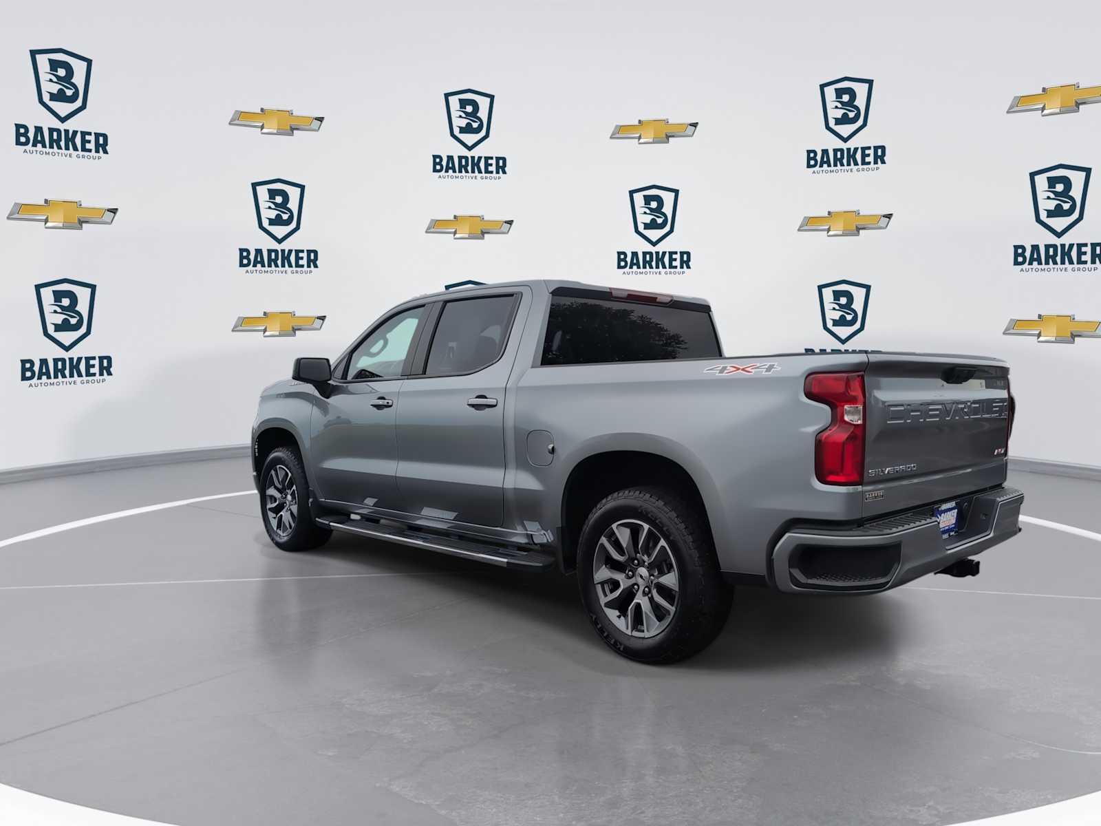 View vehicle photo 6