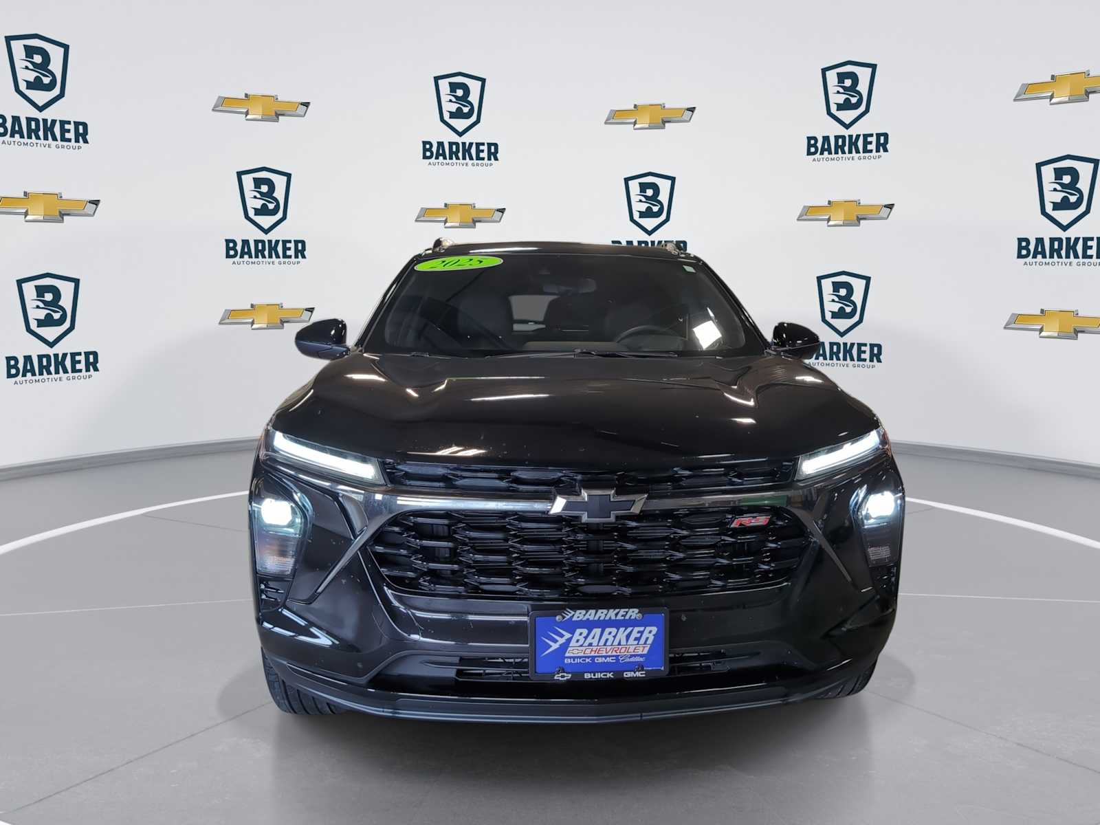 View vehicle photo 3