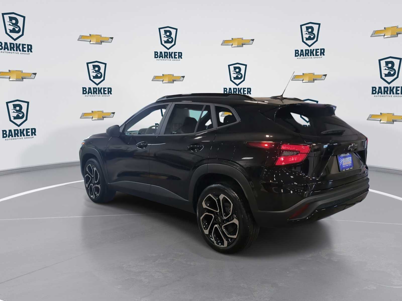 View vehicle photo 6