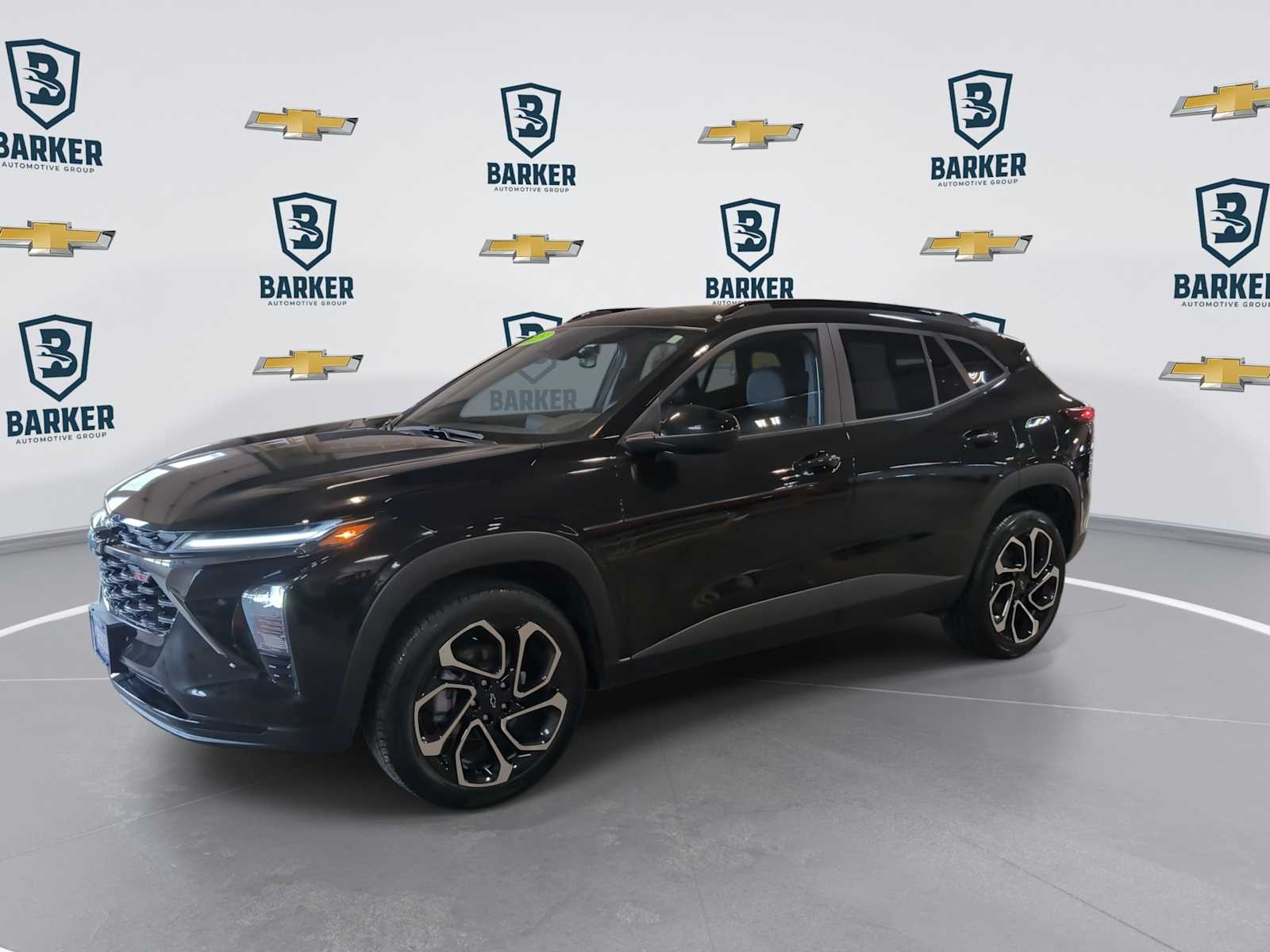 View vehicle photo 4