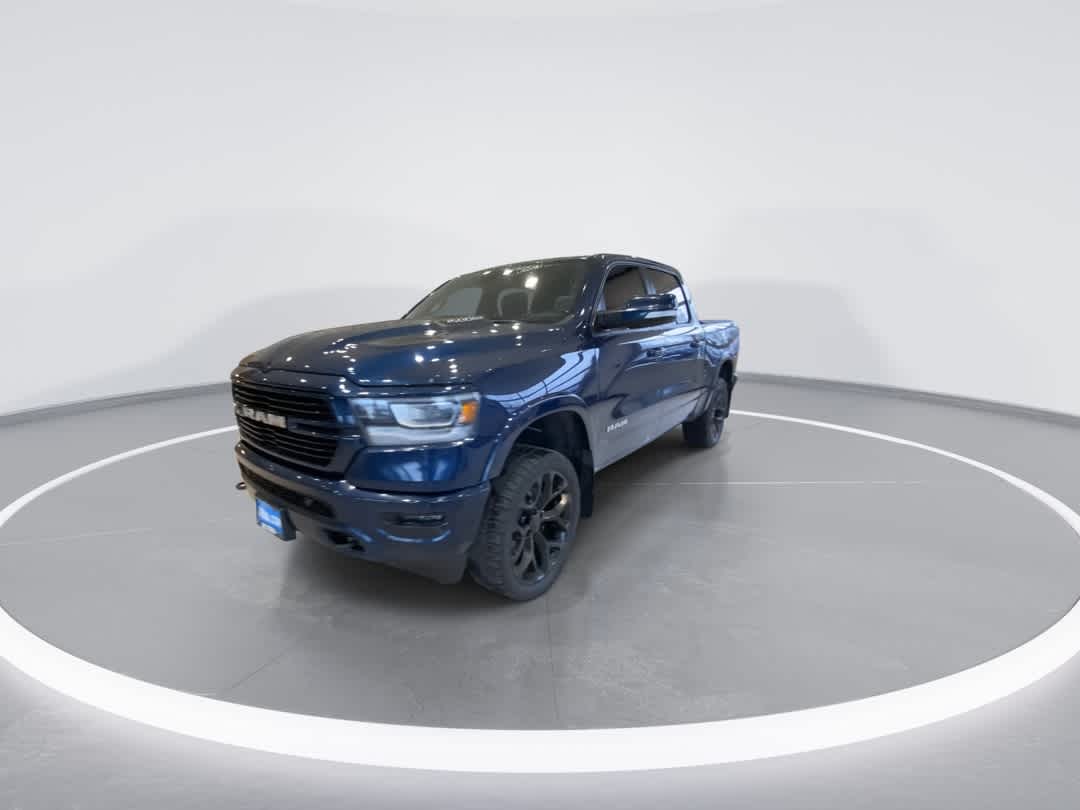 View vehicle photo 4