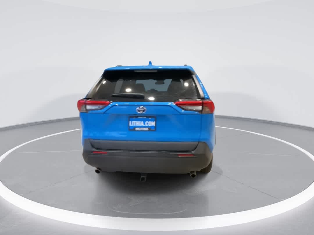 View vehicle photo 7