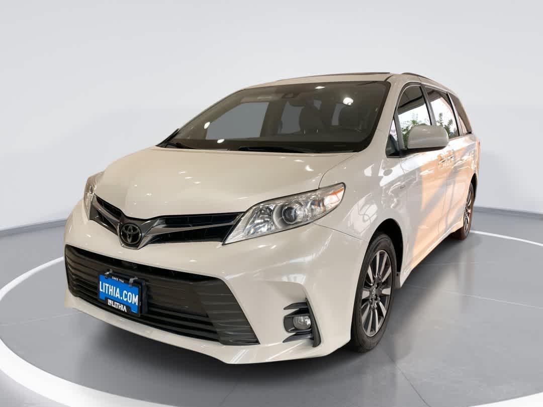 2018 Toyota Sienna XLE Premium 7-Passenger AWD